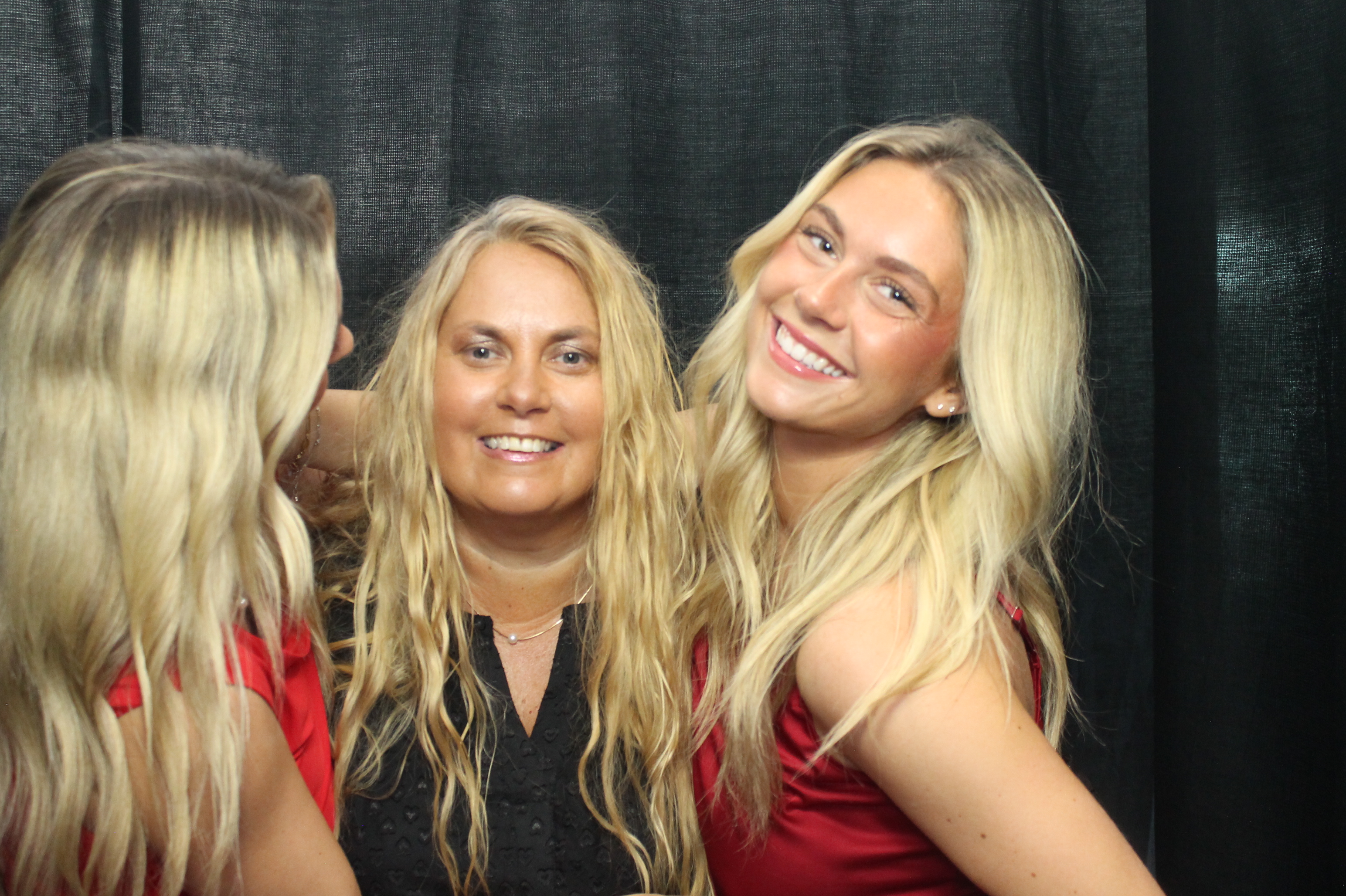 Alpha Phi Red Dress Gala | View more photos from the event at gallery.photoboothcincy.com/u/PhotoBoothCincy/Alpha-Phi-Red-Dress-Gala