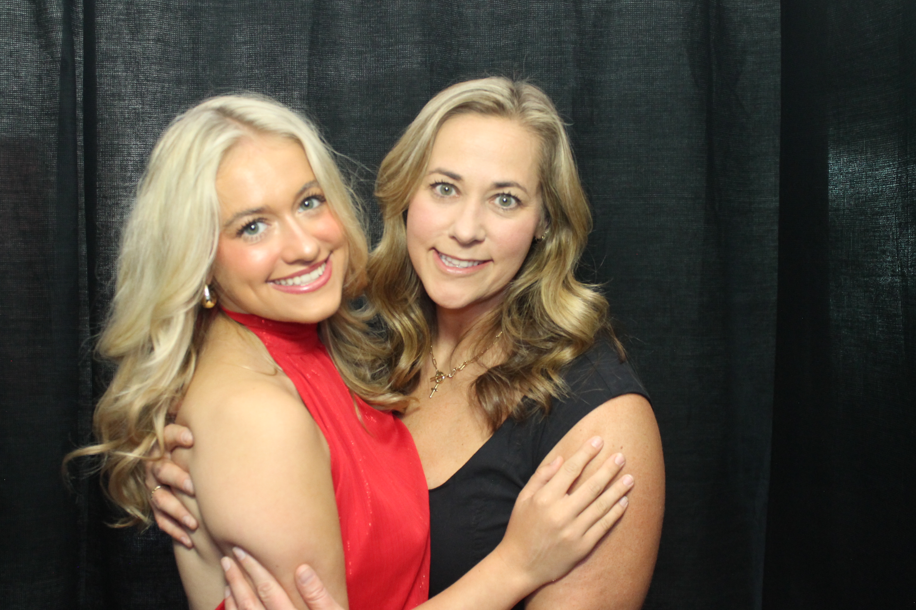 Alpha Phi Red Dress Gala | View more photos from the event at gallery.photoboothcincy.com/u/PhotoBoothCincy/Alpha-Phi-Red-Dress-Gala