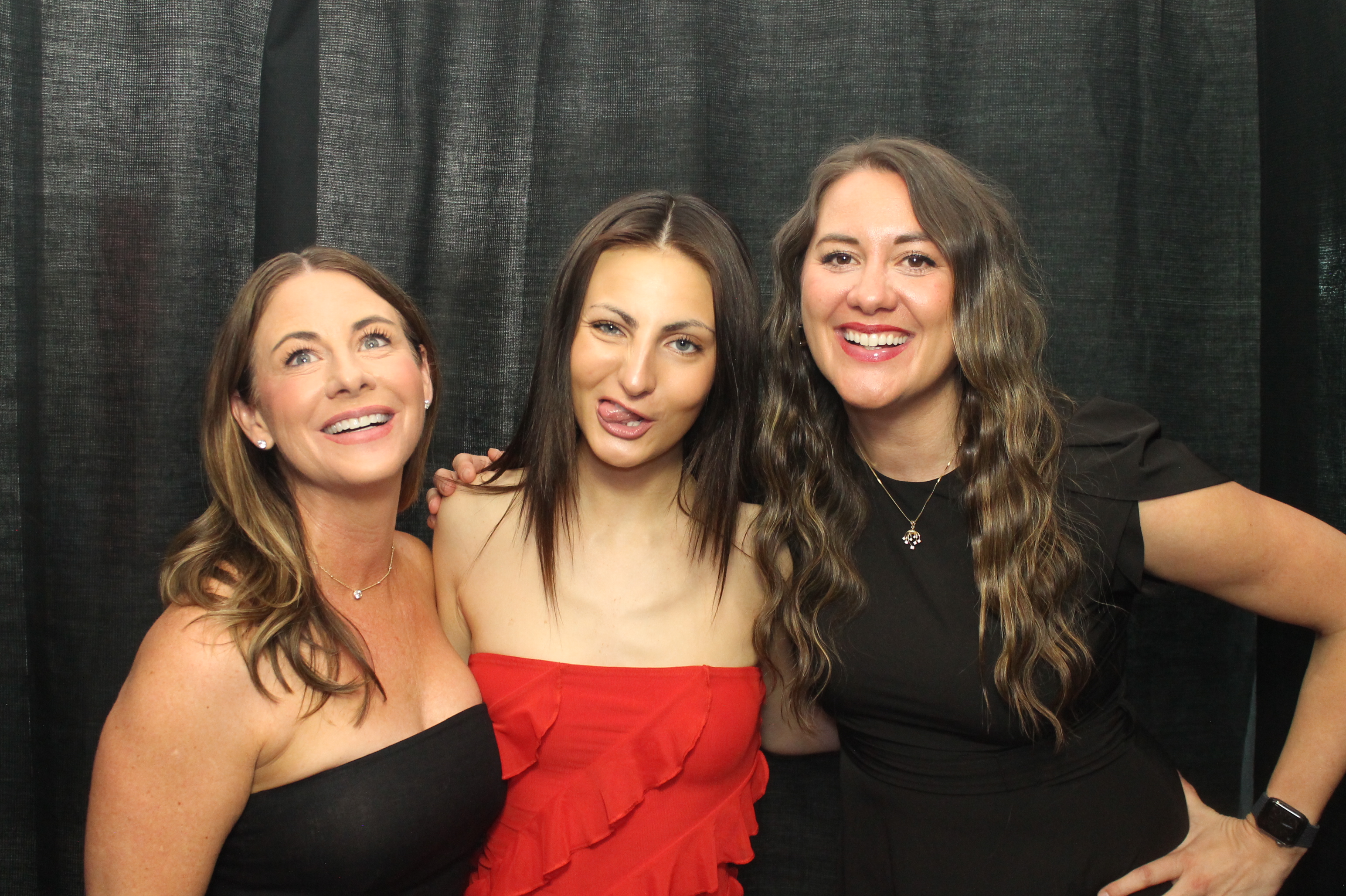 Alpha Phi Red Dress Gala | View more photos from the event at gallery.photoboothcincy.com/u/PhotoBoothCincy/Alpha-Phi-Red-Dress-Gala