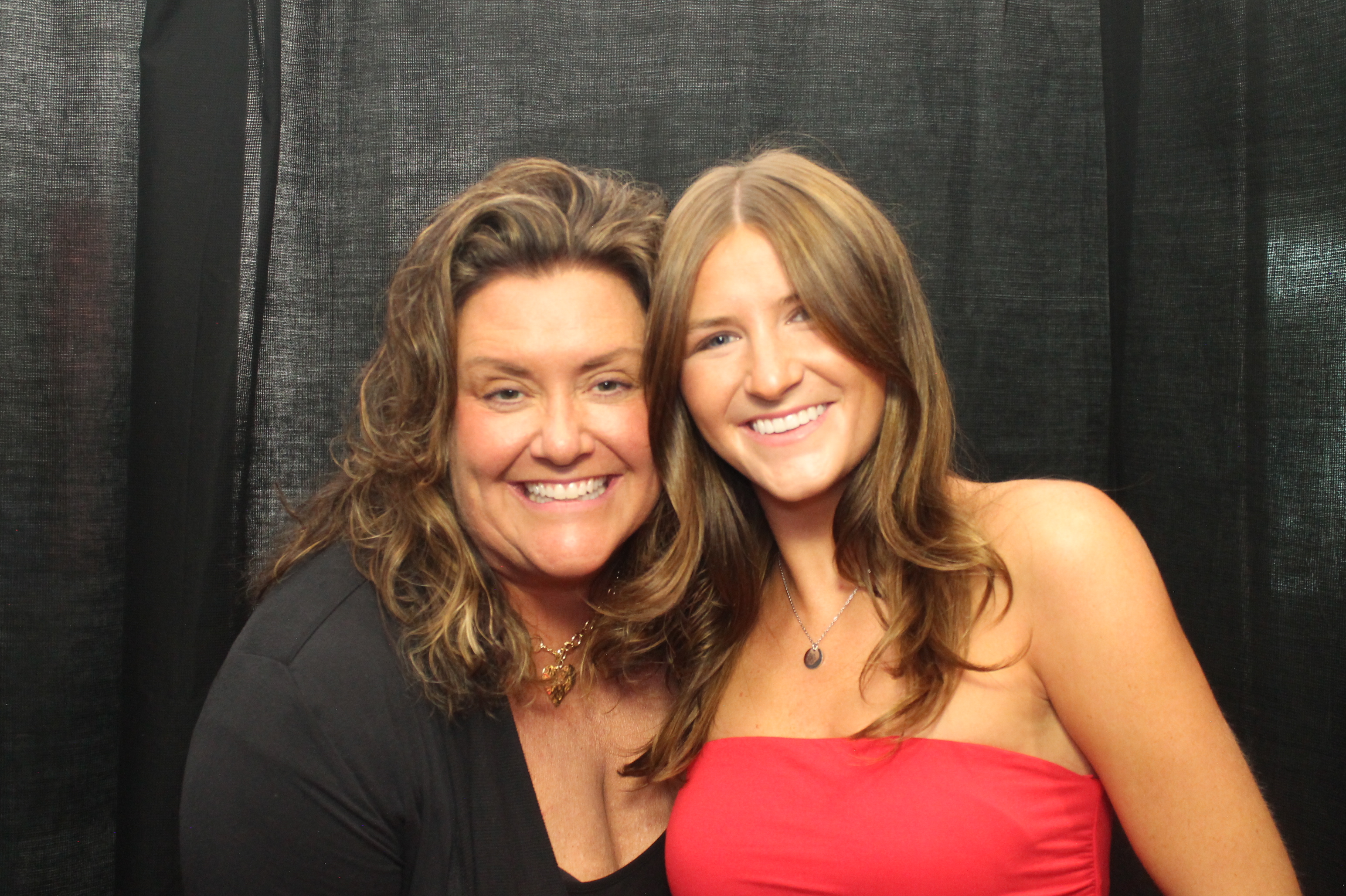 Alpha Phi Red Dress Gala | View more photos from the event at gallery.photoboothcincy.com/u/PhotoBoothCincy/Alpha-Phi-Red-Dress-Gala