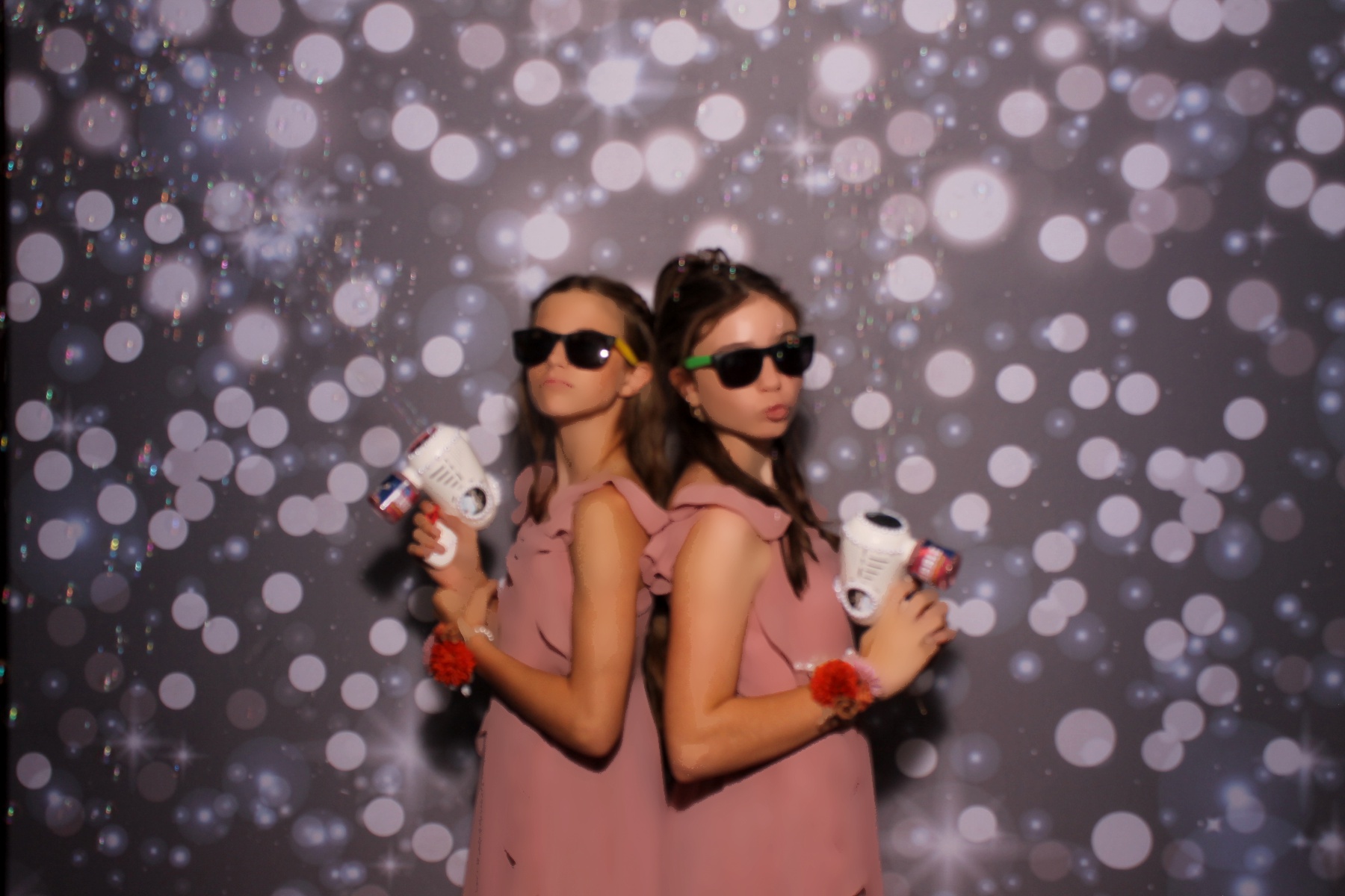 Andrew & Courtney | View more photos from the event at gallery.photoboothcincy.com/u/PhotoBoothCincy/Andrew-Courtney