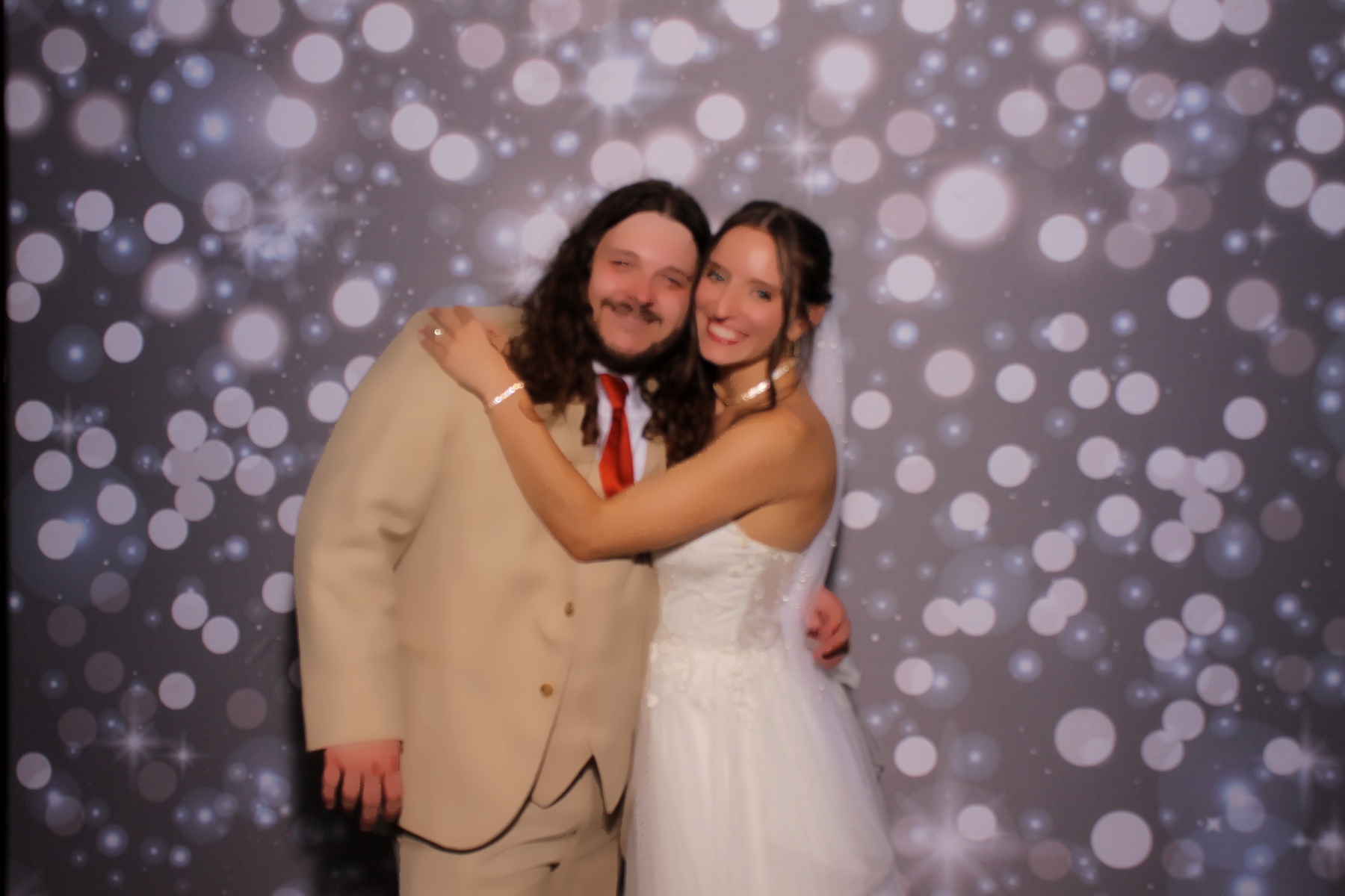 Andrew & Courtney | View more photos from the event at gallery.photoboothcincy.com/u/PhotoBoothCincy/Andrew-Courtney