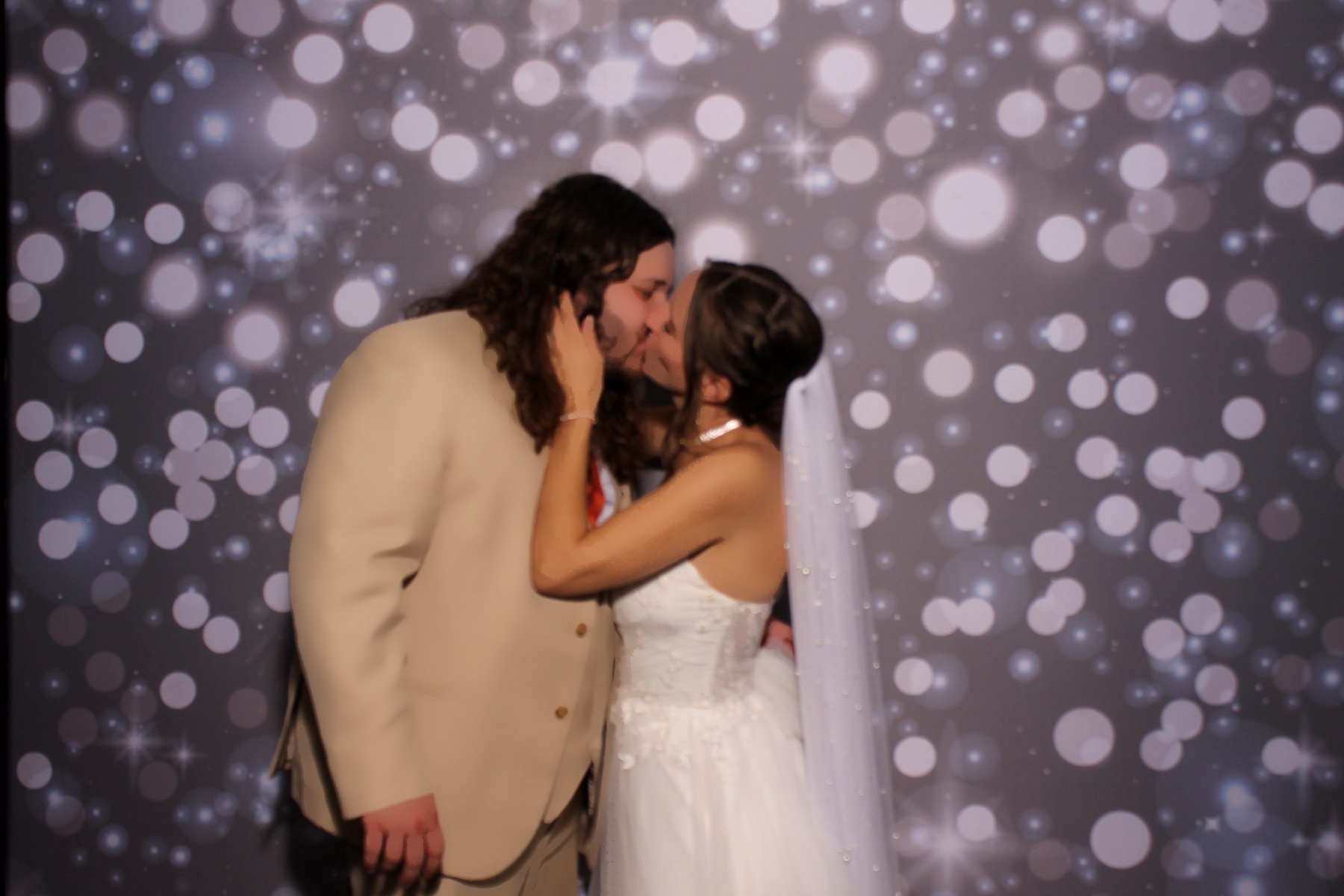Andrew & Courtney | View more photos from the event at gallery.photoboothcincy.com/u/PhotoBoothCincy/Andrew-Courtney