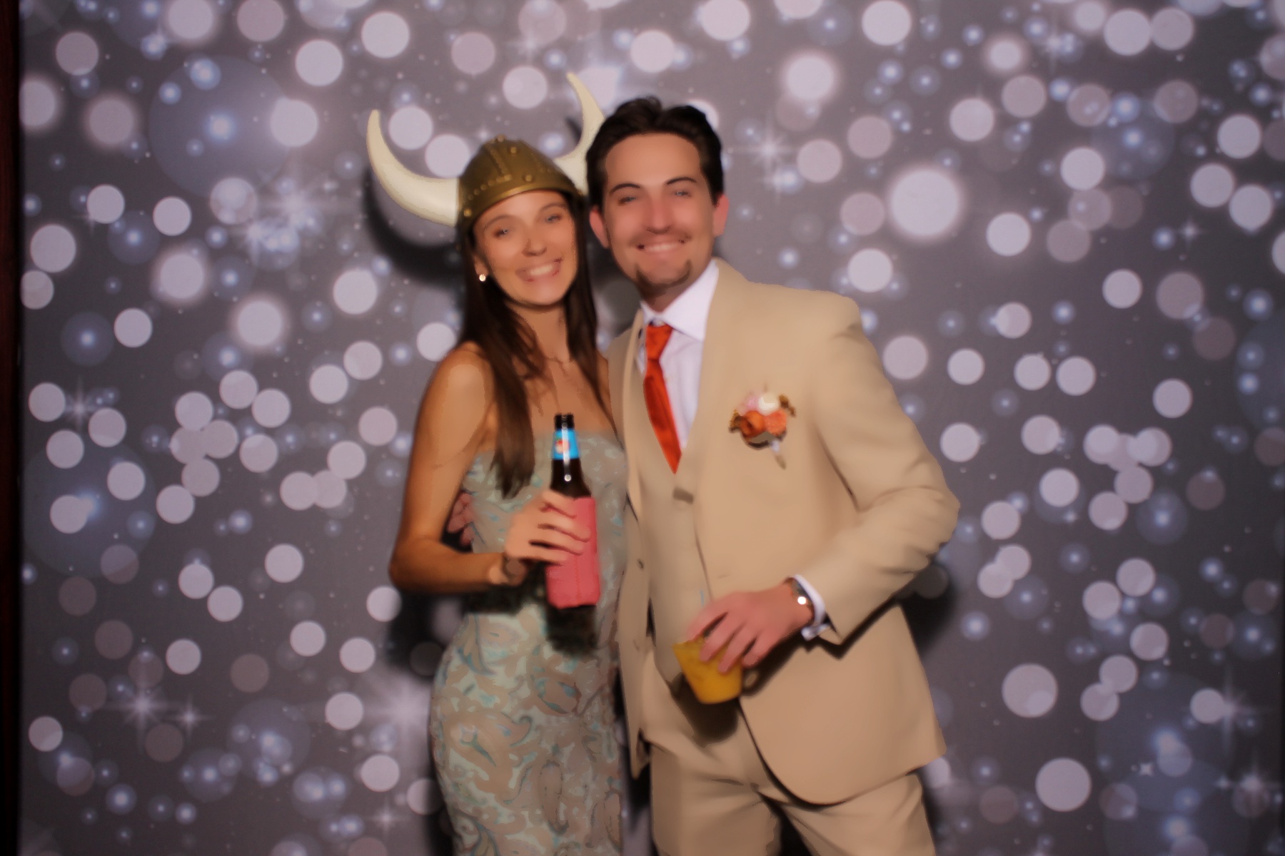 Andrew & Courtney | View more photos from the event at gallery.photoboothcincy.com/u/PhotoBoothCincy/Andrew-Courtney