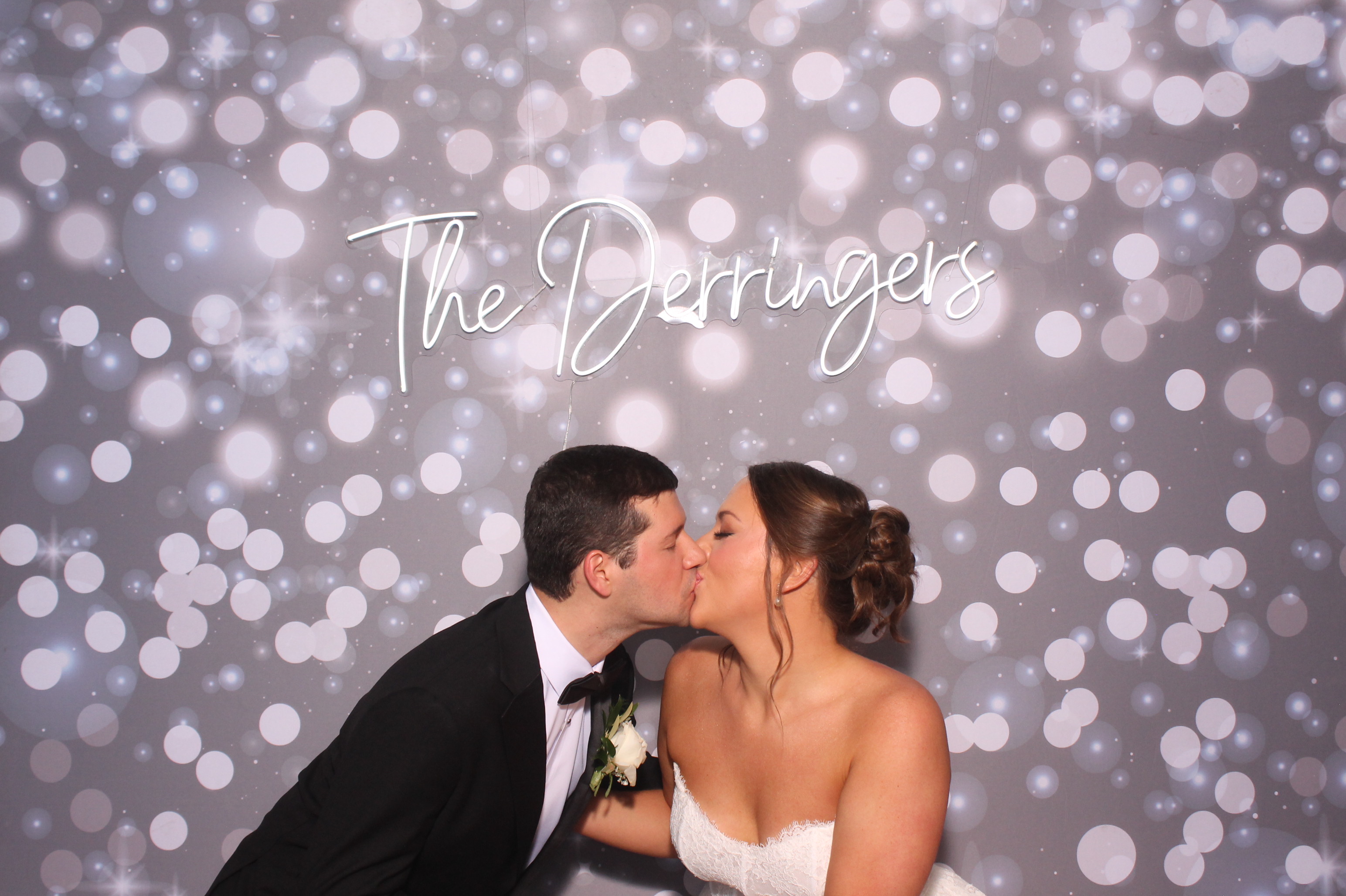 Anna & Johnny | View more photos from the event at gallery.photoboothcincy.com/u/PhotoBoothCincy/Anna-Johnny