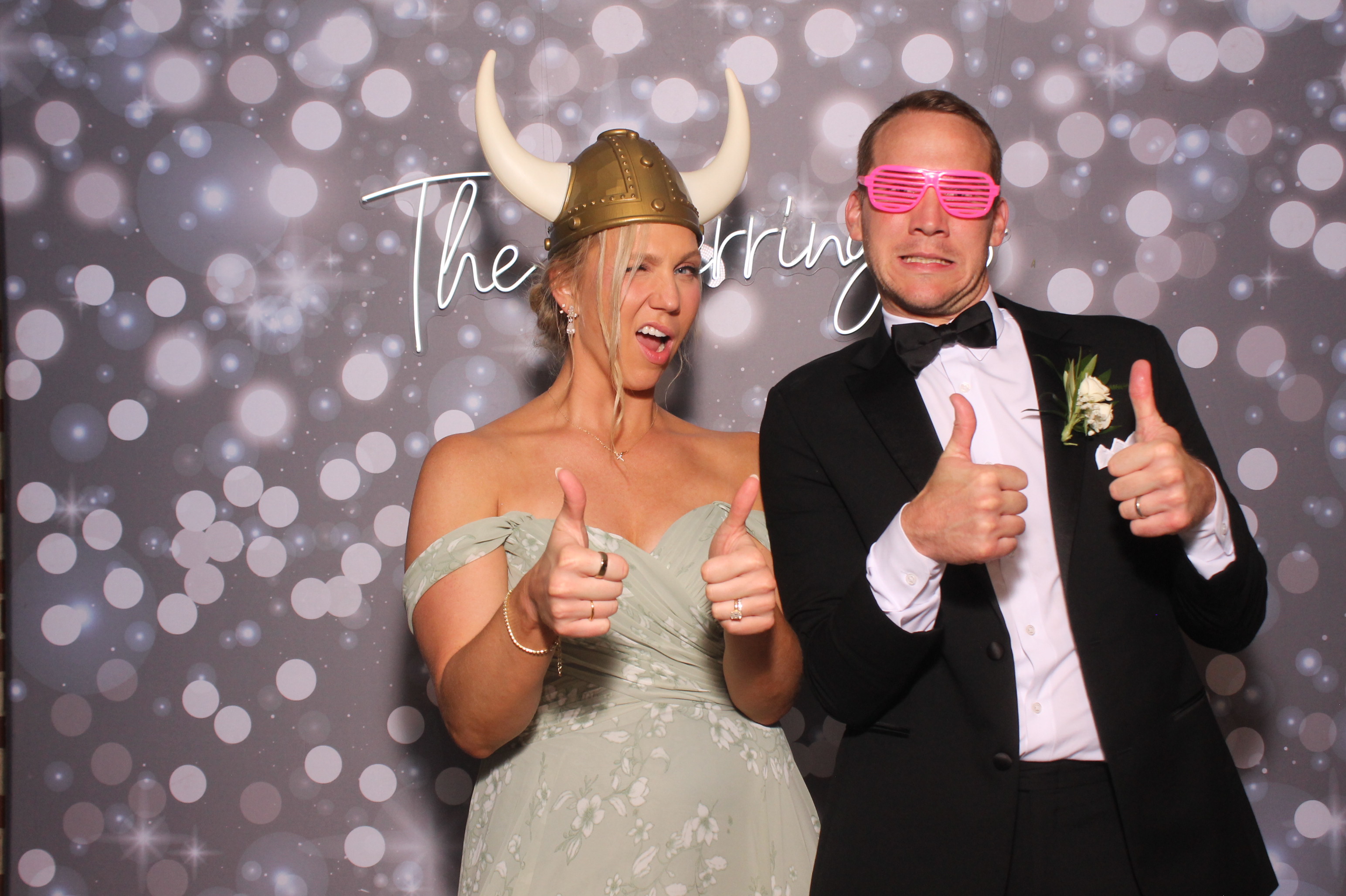 Anna & Johnny | View more photos from the event at gallery.photoboothcincy.com/u/PhotoBoothCincy/Anna-Johnny