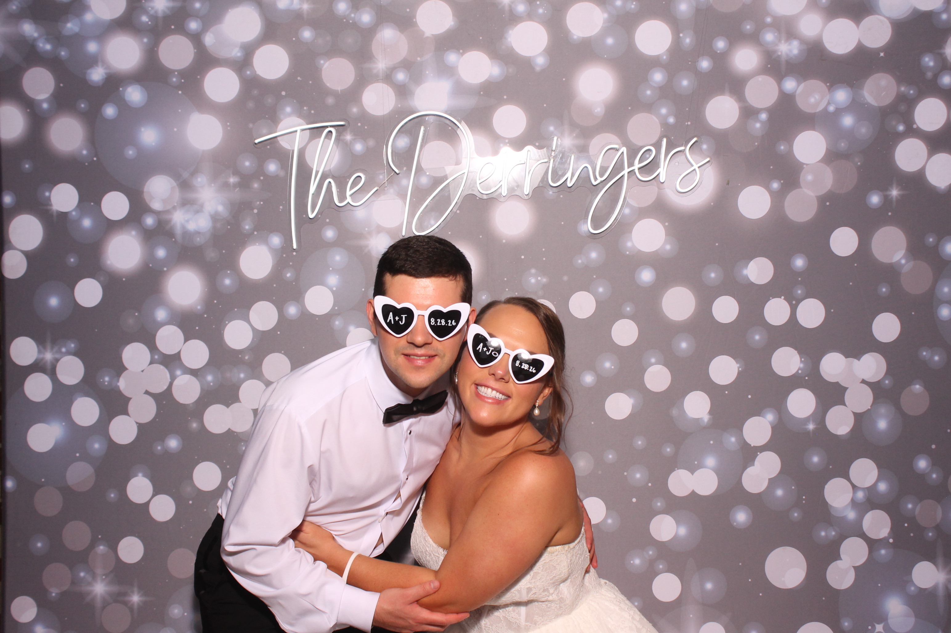 Anna & Johnny | View more photos from the event at gallery.photoboothcincy.com/u/PhotoBoothCincy/Anna-Johnny