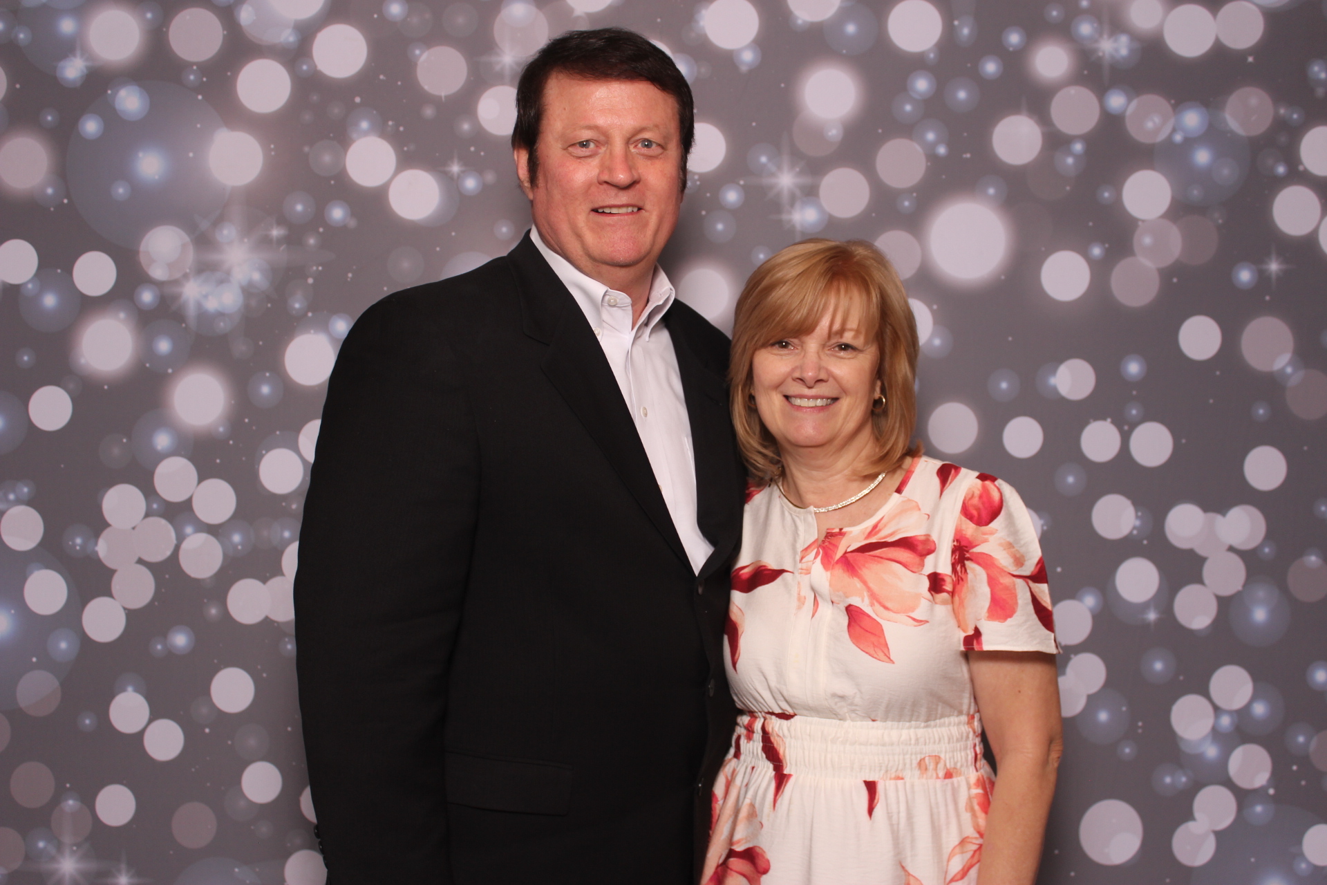 Annika & Ben | View more photos from the event at gallery.photoboothcincy.com/u/PhotoBoothCincy/Annika-Ben