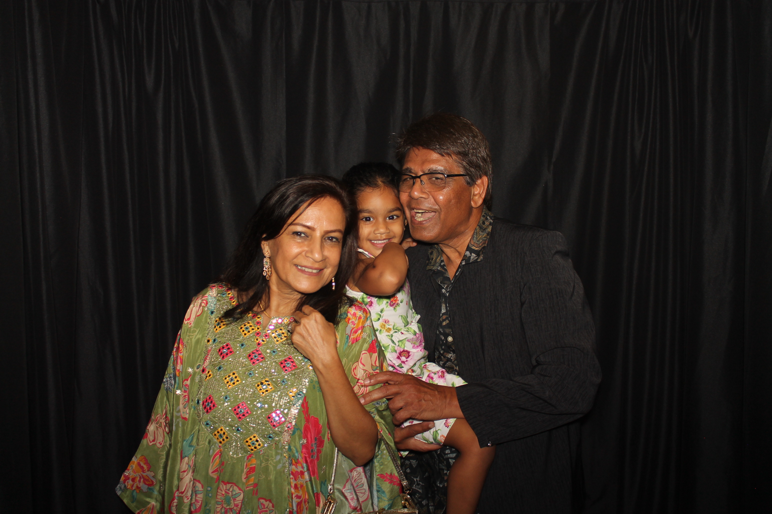 Anushree & Sunder's Baby Shower | View more photos from the event at gallery.photoboothcincy.com/u/PhotoBoothCincy/Anushree-Sunders-Baby-Shower