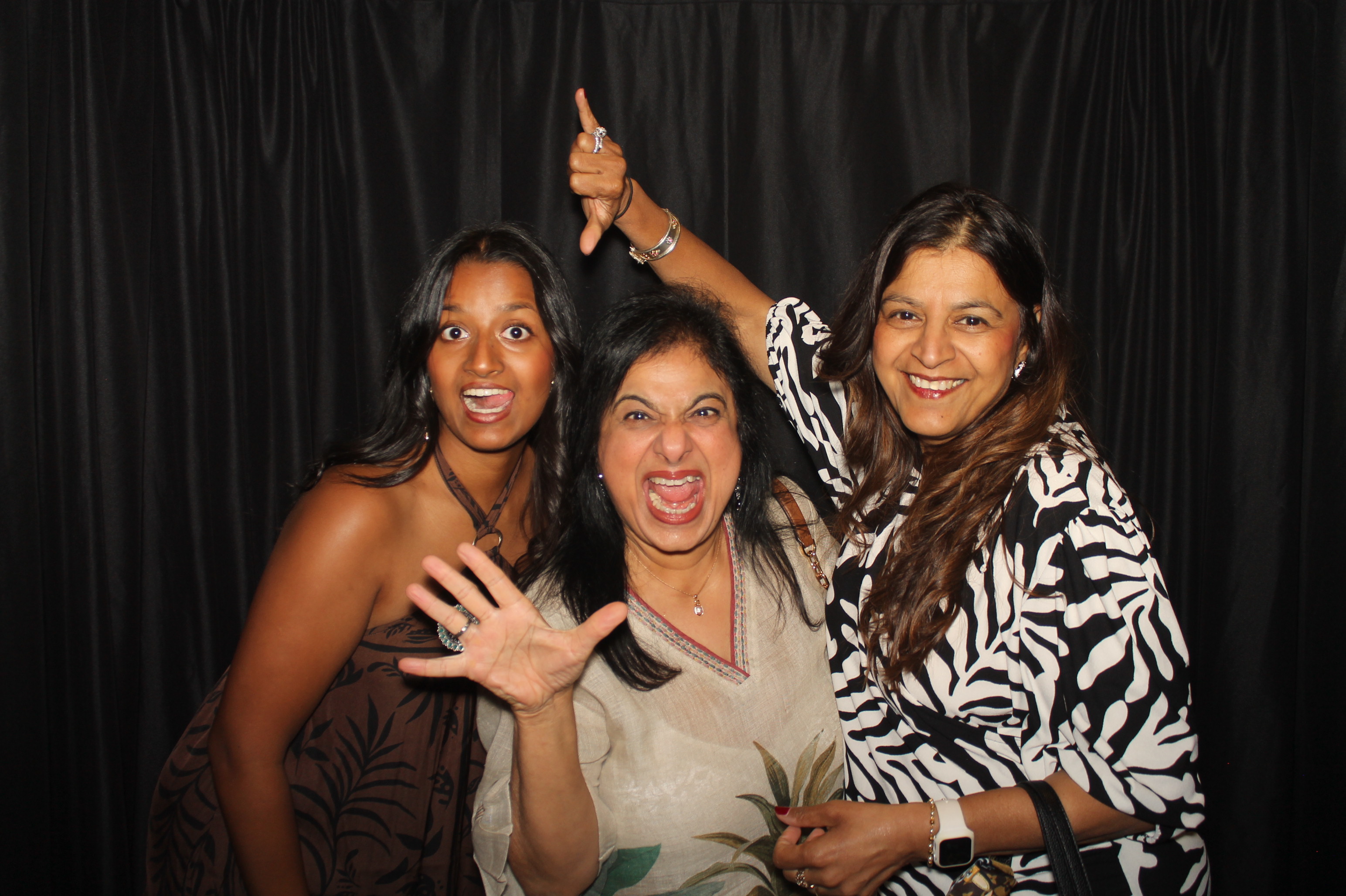 Anushree & Sunder's Baby Shower | View more photos from the event at gallery.photoboothcincy.com/u/PhotoBoothCincy/Anushree-Sunders-Baby-Shower