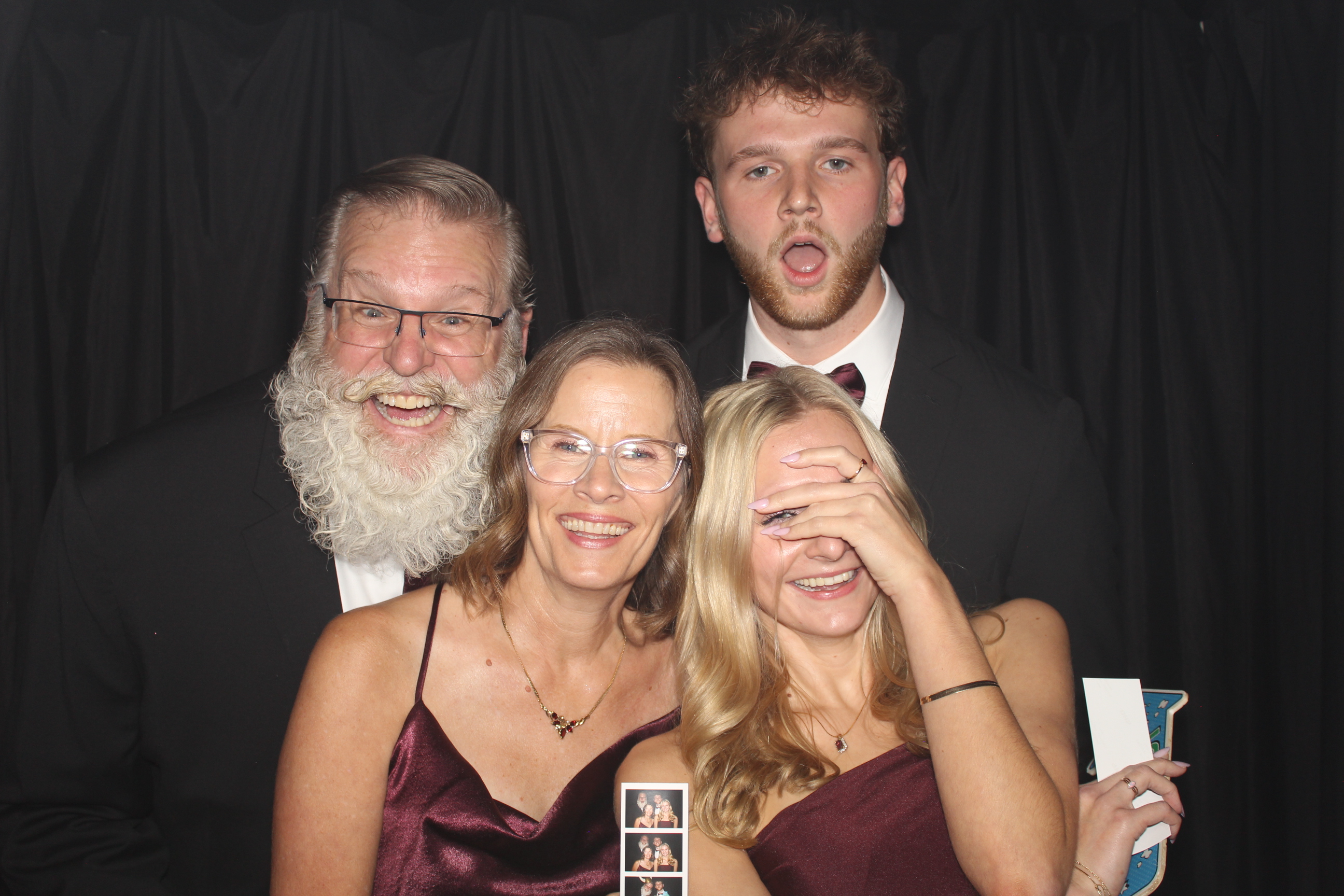 Ashton & Brenna Wedding | View more photos from the event at gallery.photoboothcincy.com/u/PhotoBoothCincy/Ashton-Brenna-Wedding