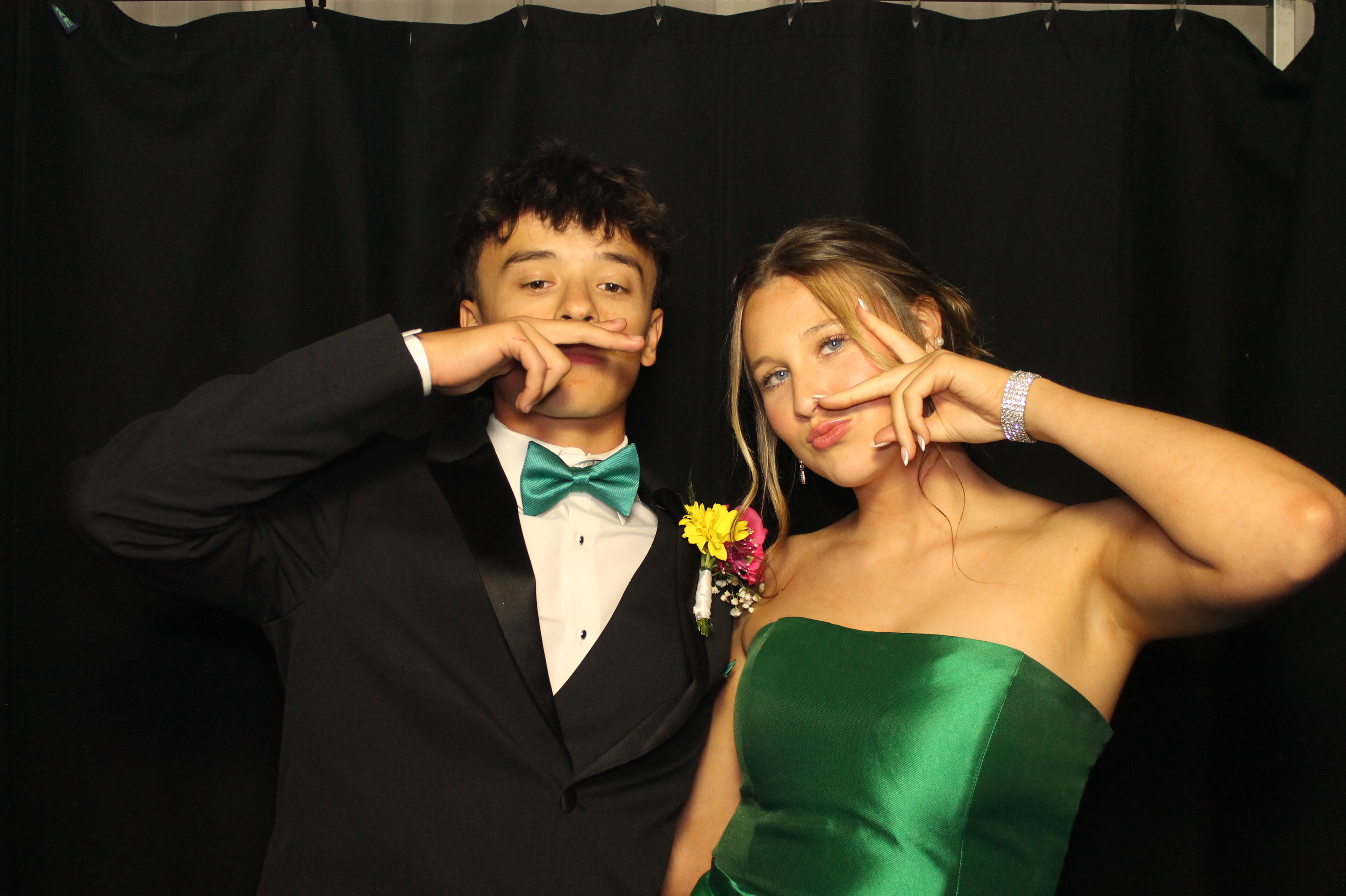 BCHS Prom | View more photos from the event at gallery.photoboothcincy.com/u/PhotoBoothCincy/BCHS-Prom