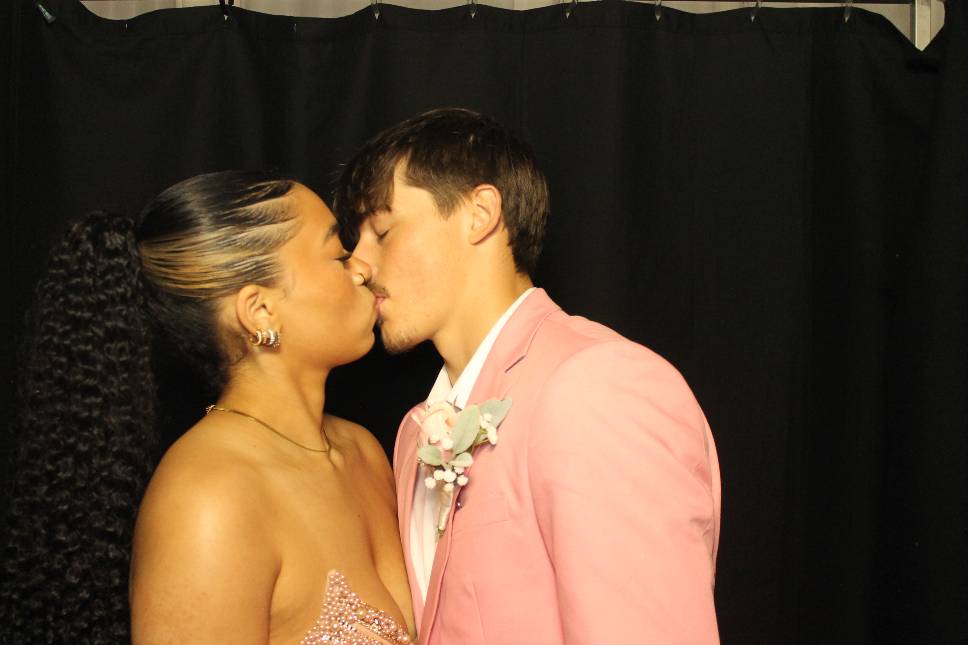 BCHS Prom | View more photos from the event at gallery.photoboothcincy.com/u/PhotoBoothCincy/BCHS-Prom