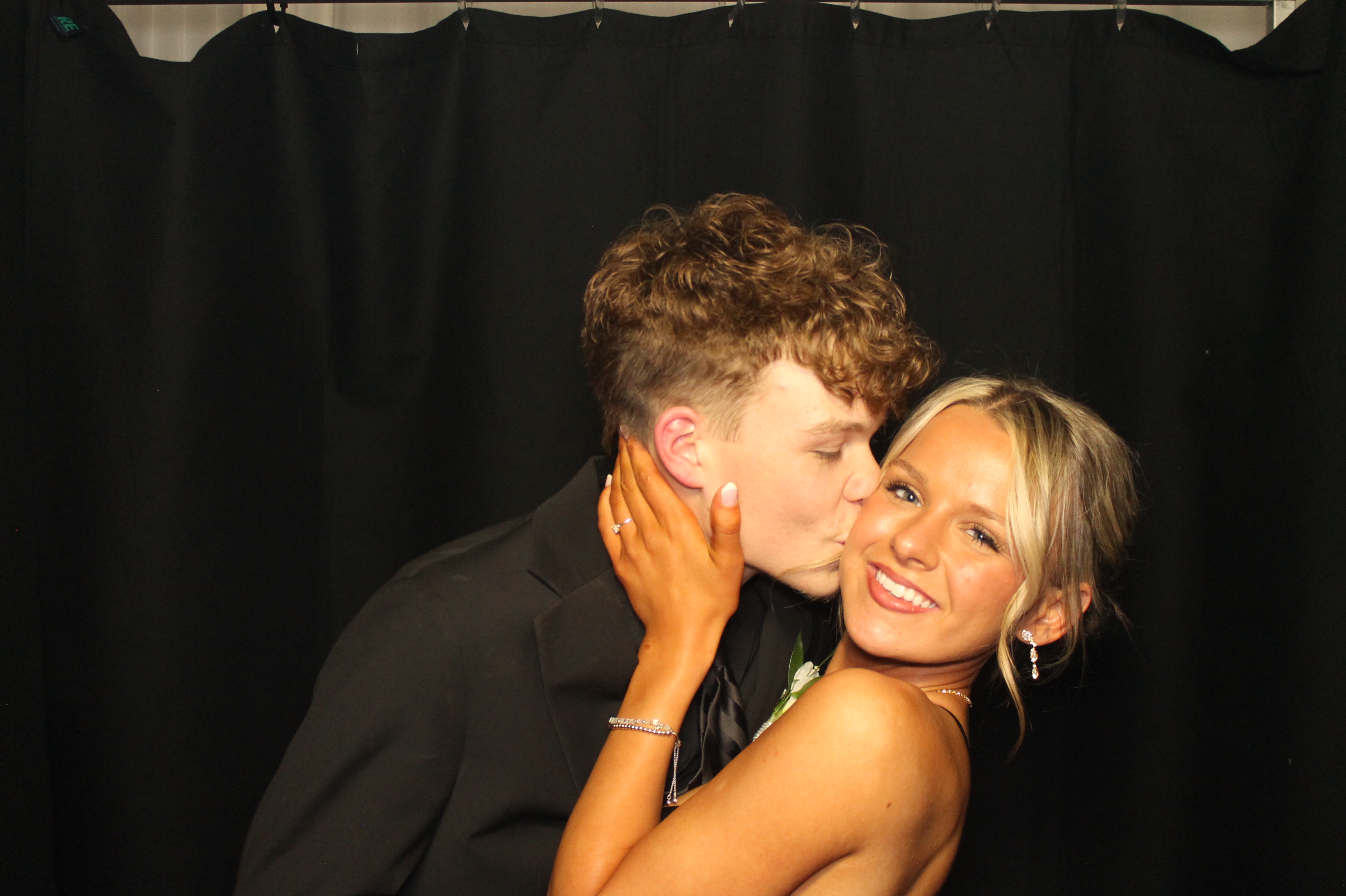 BCHS Prom | View more photos from the event at gallery.photoboothcincy.com/u/PhotoBoothCincy/BCHS-Prom