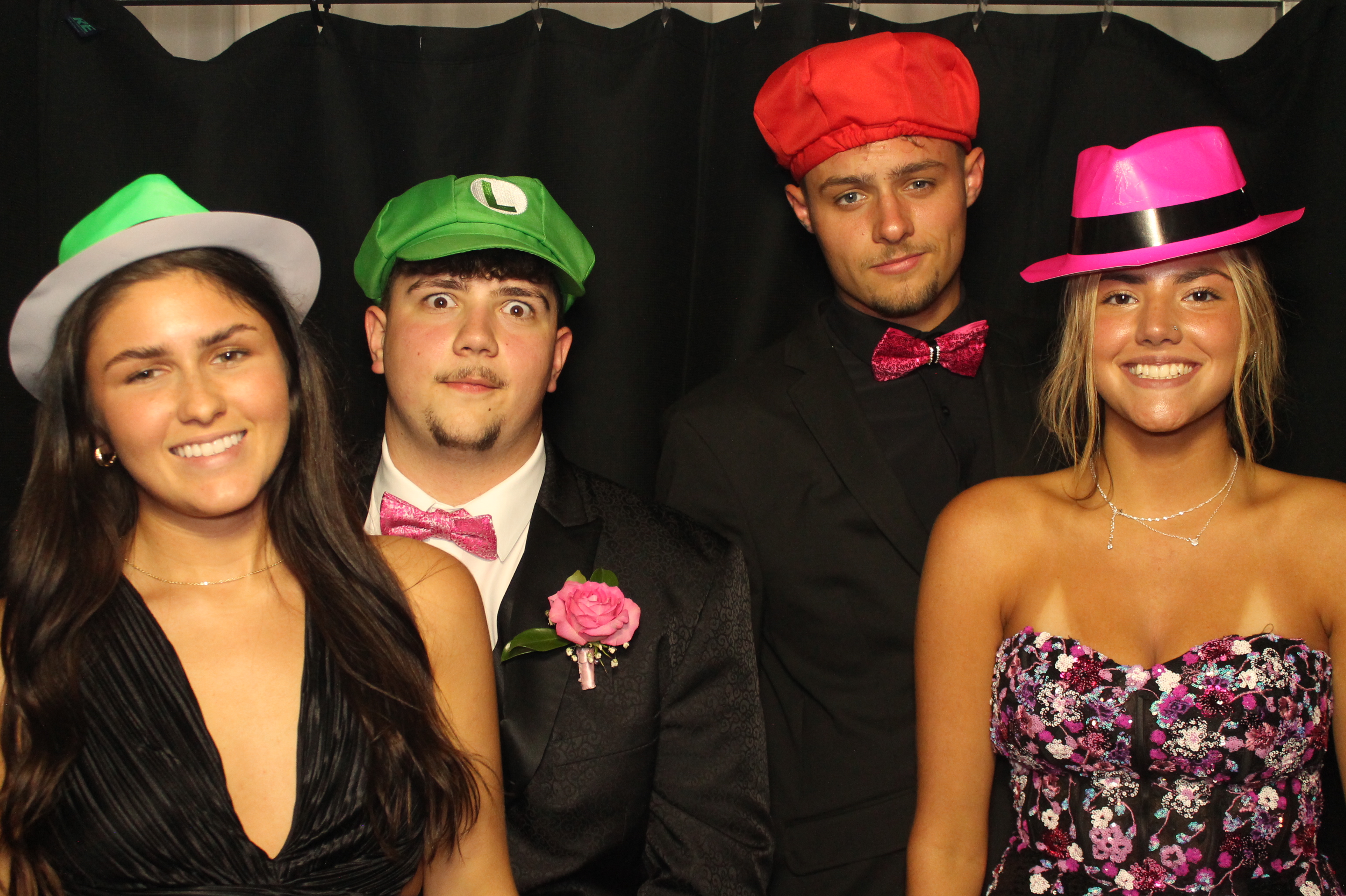 BCHS Prom | View more photos from the event at gallery.photoboothcincy.com/u/PhotoBoothCincy/BCHS-Prom