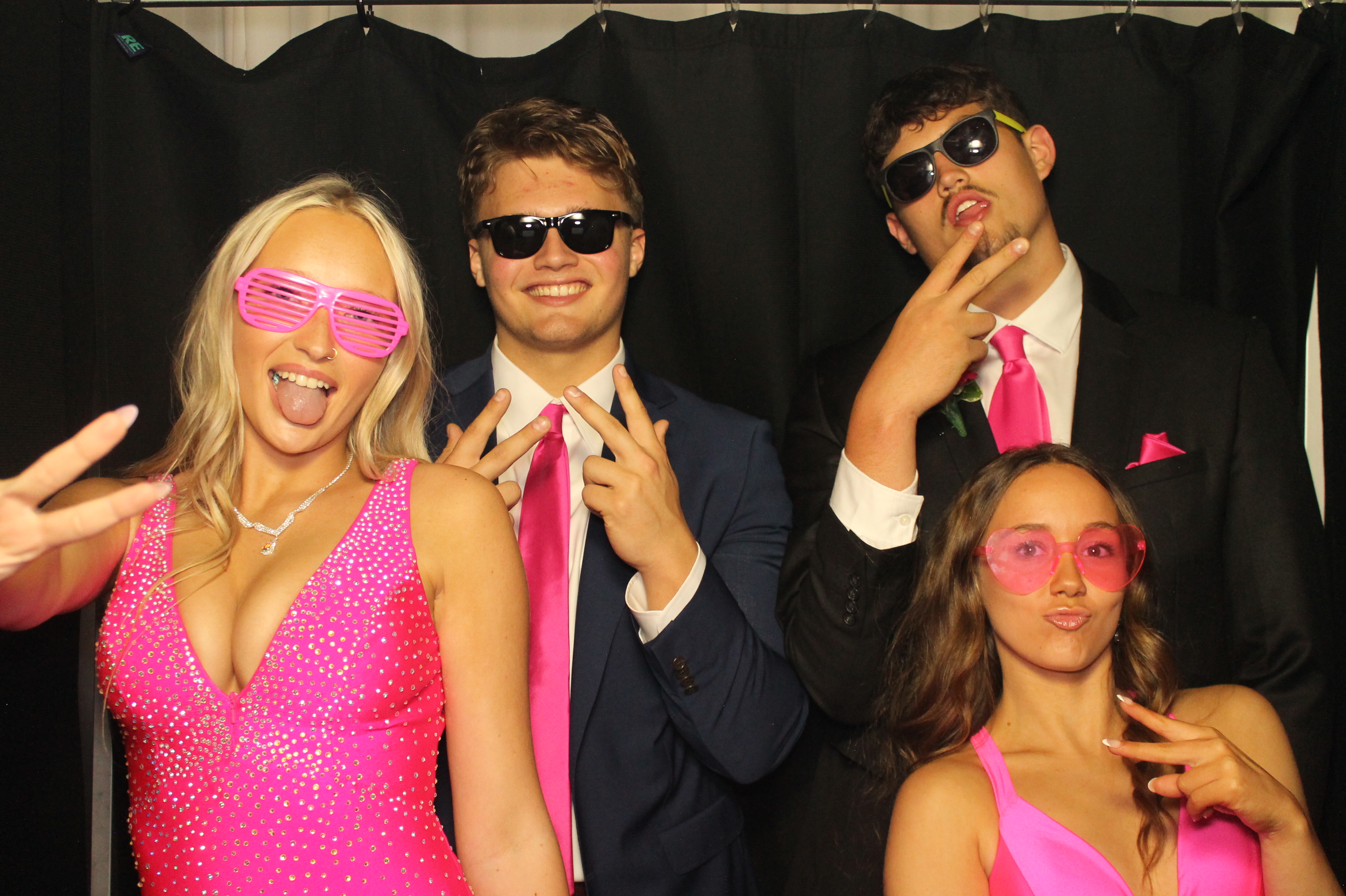 BCHS Prom | View more photos from the event at gallery.photoboothcincy.com/u/PhotoBoothCincy/BCHS-Prom