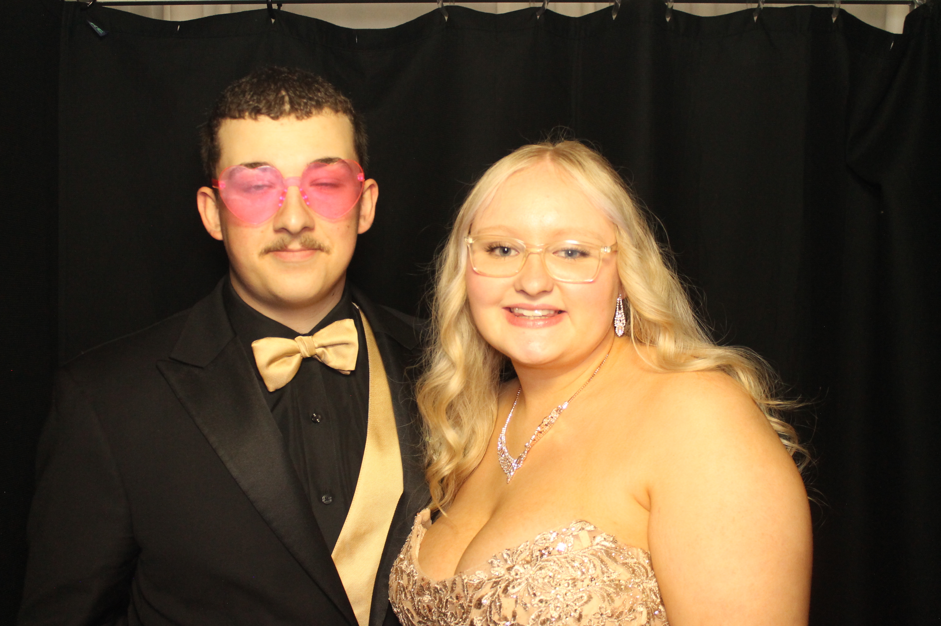 BCHS Prom | View more photos from the event at gallery.photoboothcincy.com/u/PhotoBoothCincy/BCHS-Prom