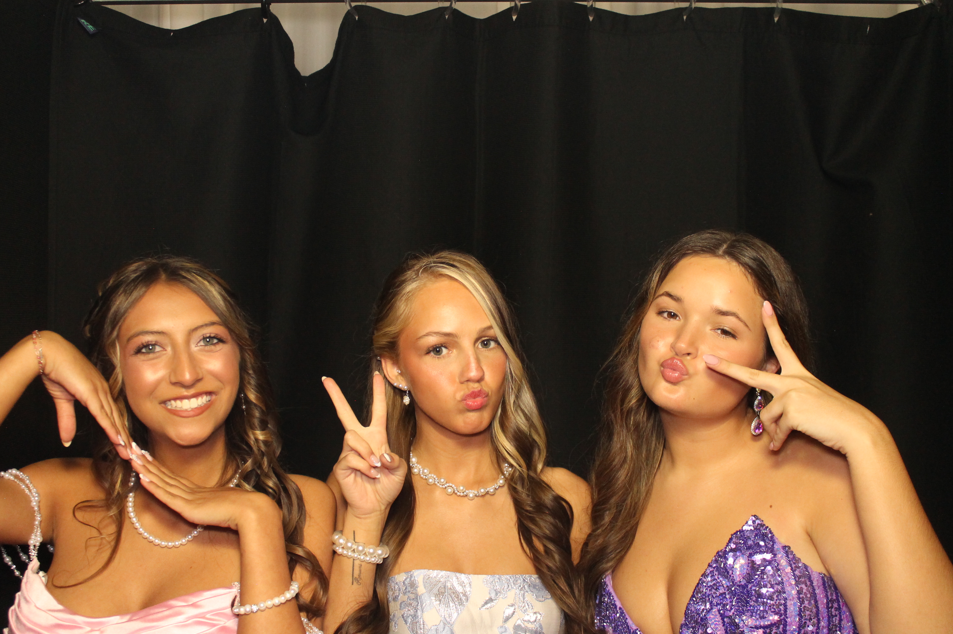 BCHS Prom | View more photos from the event at gallery.photoboothcincy.com/u/PhotoBoothCincy/BCHS-Prom