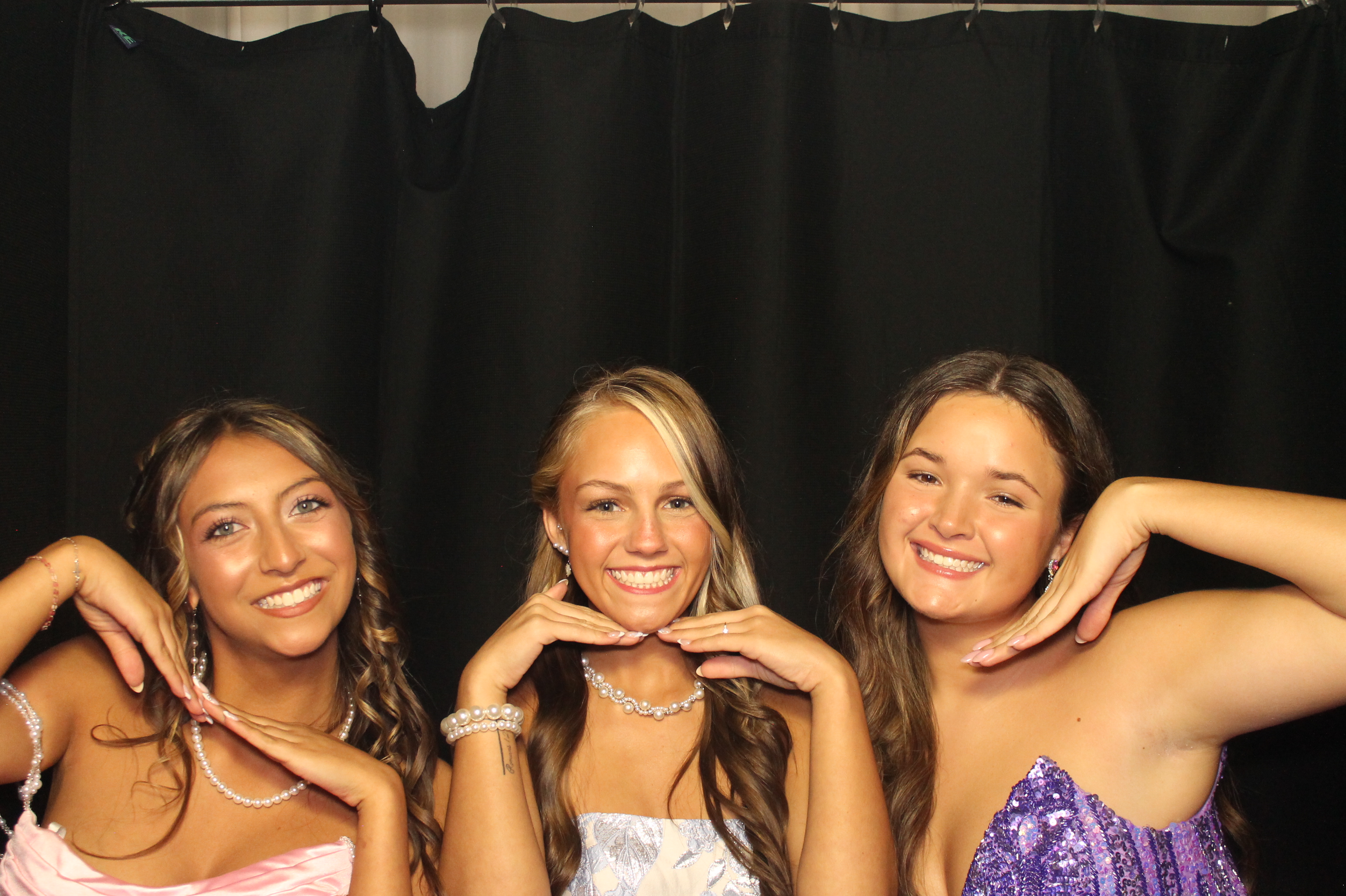 BCHS Prom | View more photos from the event at gallery.photoboothcincy.com/u/PhotoBoothCincy/BCHS-Prom