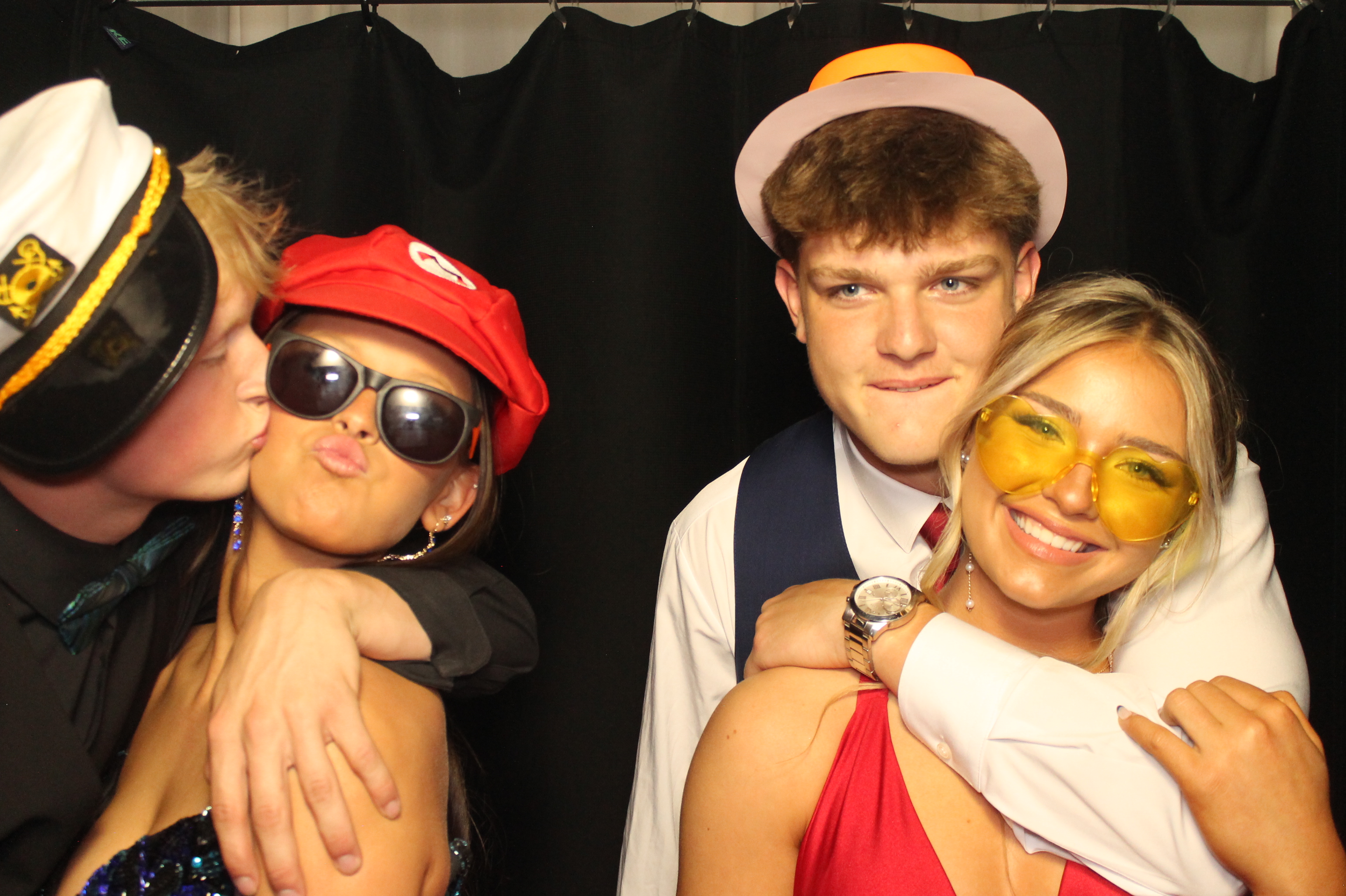 BCHS Prom | View more photos from the event at gallery.photoboothcincy.com/u/PhotoBoothCincy/BCHS-Prom
