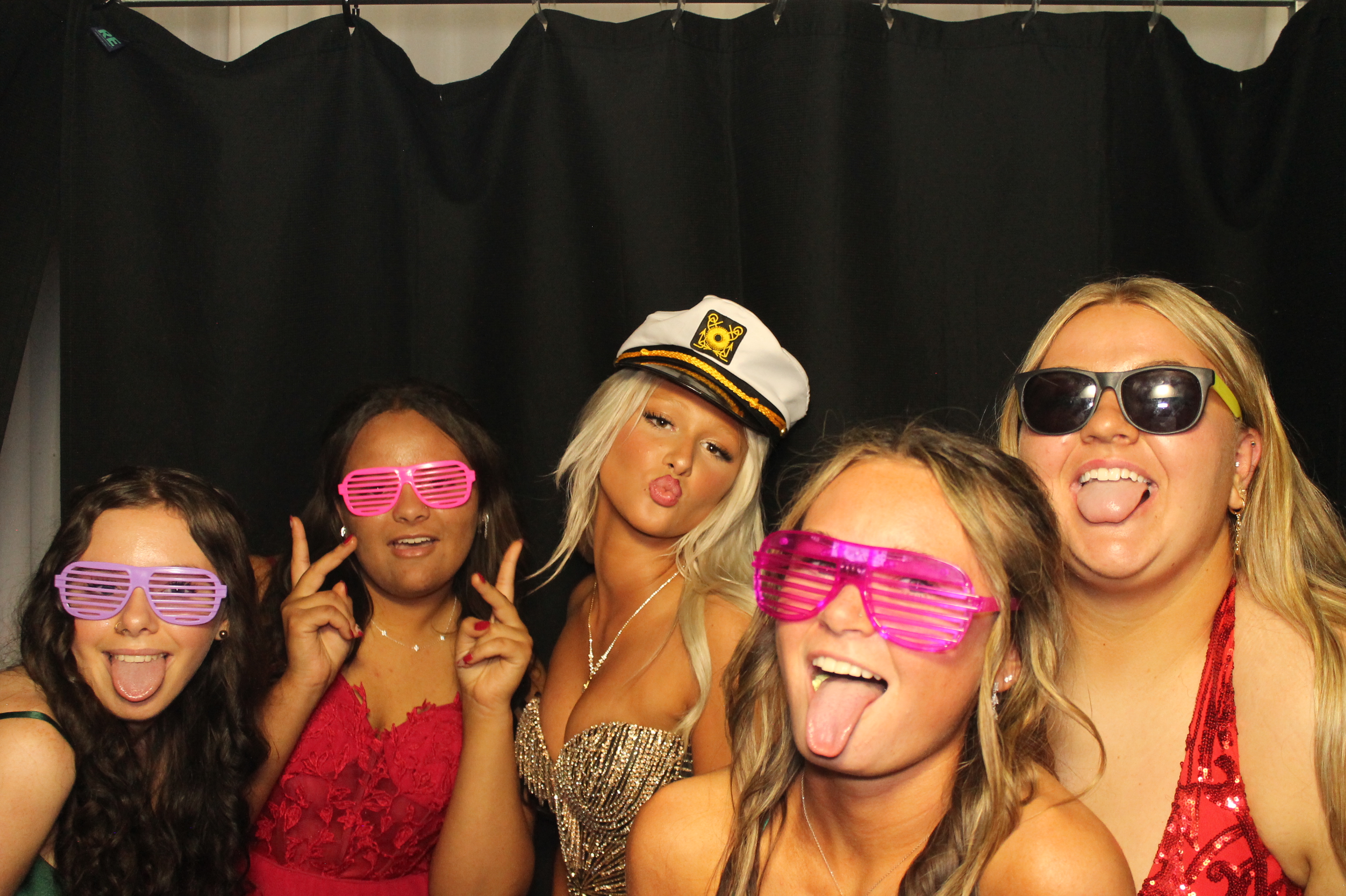 BCHS Prom | View more photos from the event at gallery.photoboothcincy.com/u/PhotoBoothCincy/BCHS-Prom