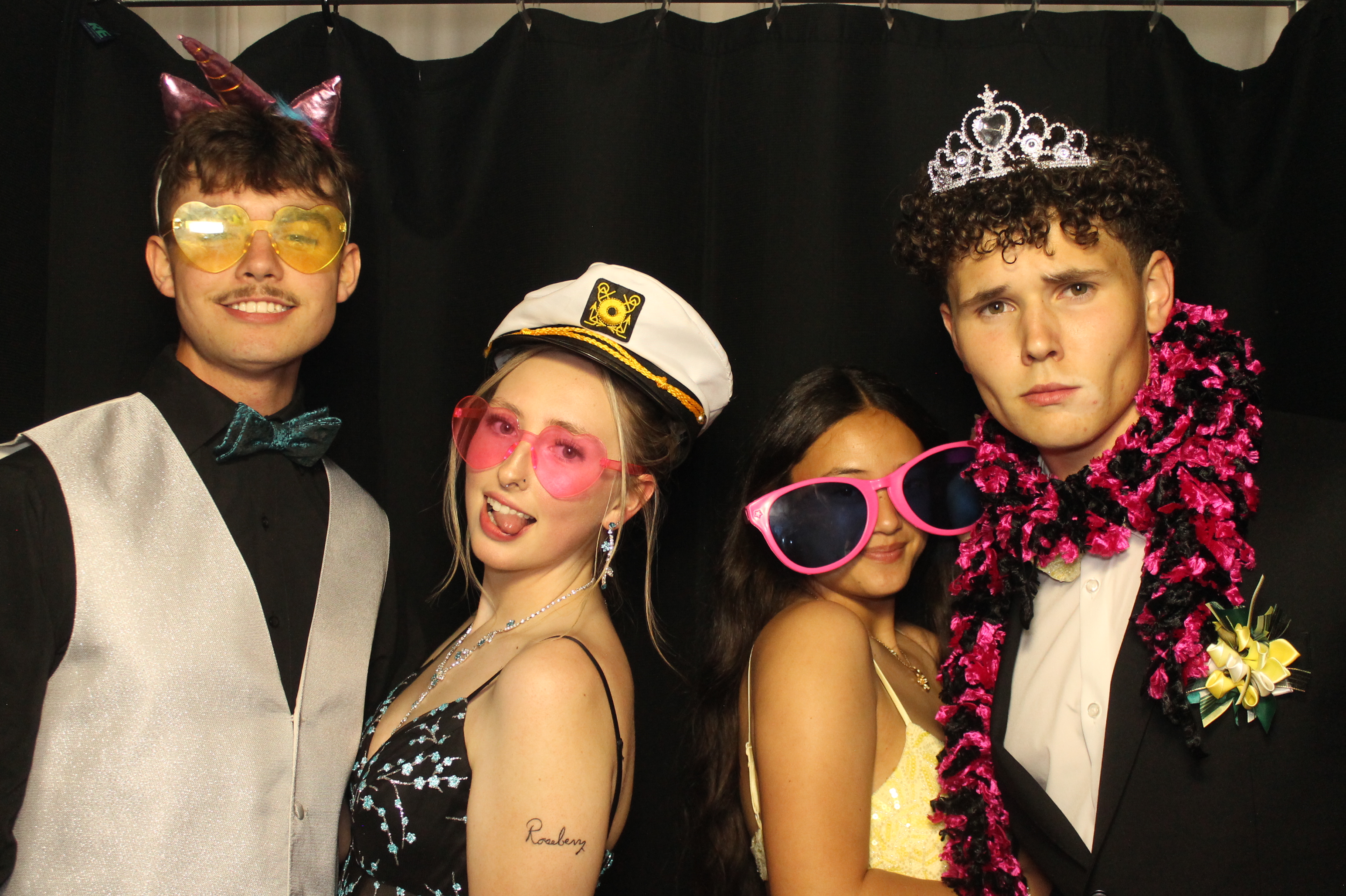 BCHS Prom | View more photos from the event at gallery.photoboothcincy.com/u/PhotoBoothCincy/BCHS-Prom