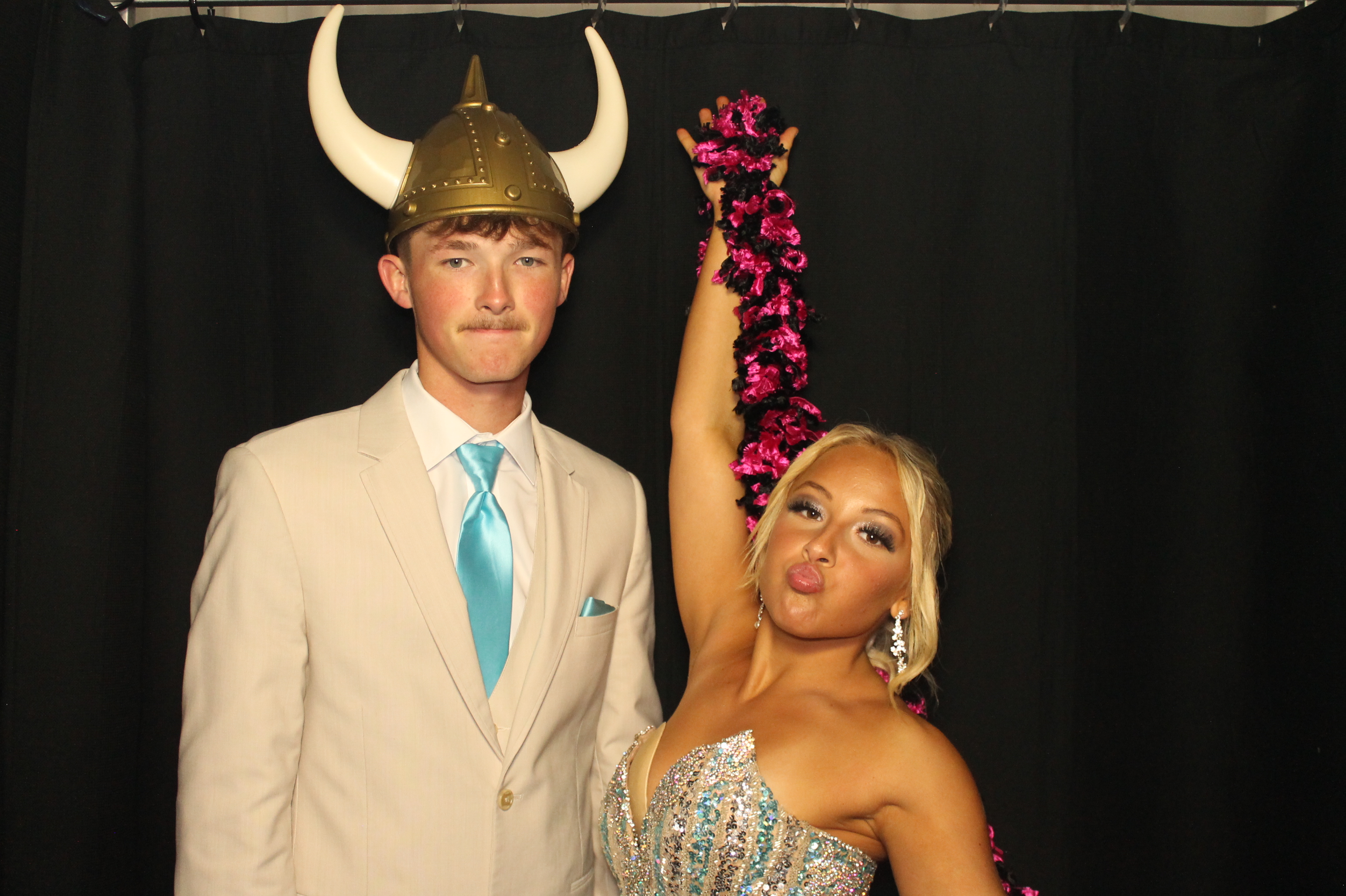 BCHS Prom | View more photos from the event at gallery.photoboothcincy.com/u/PhotoBoothCincy/BCHS-Prom