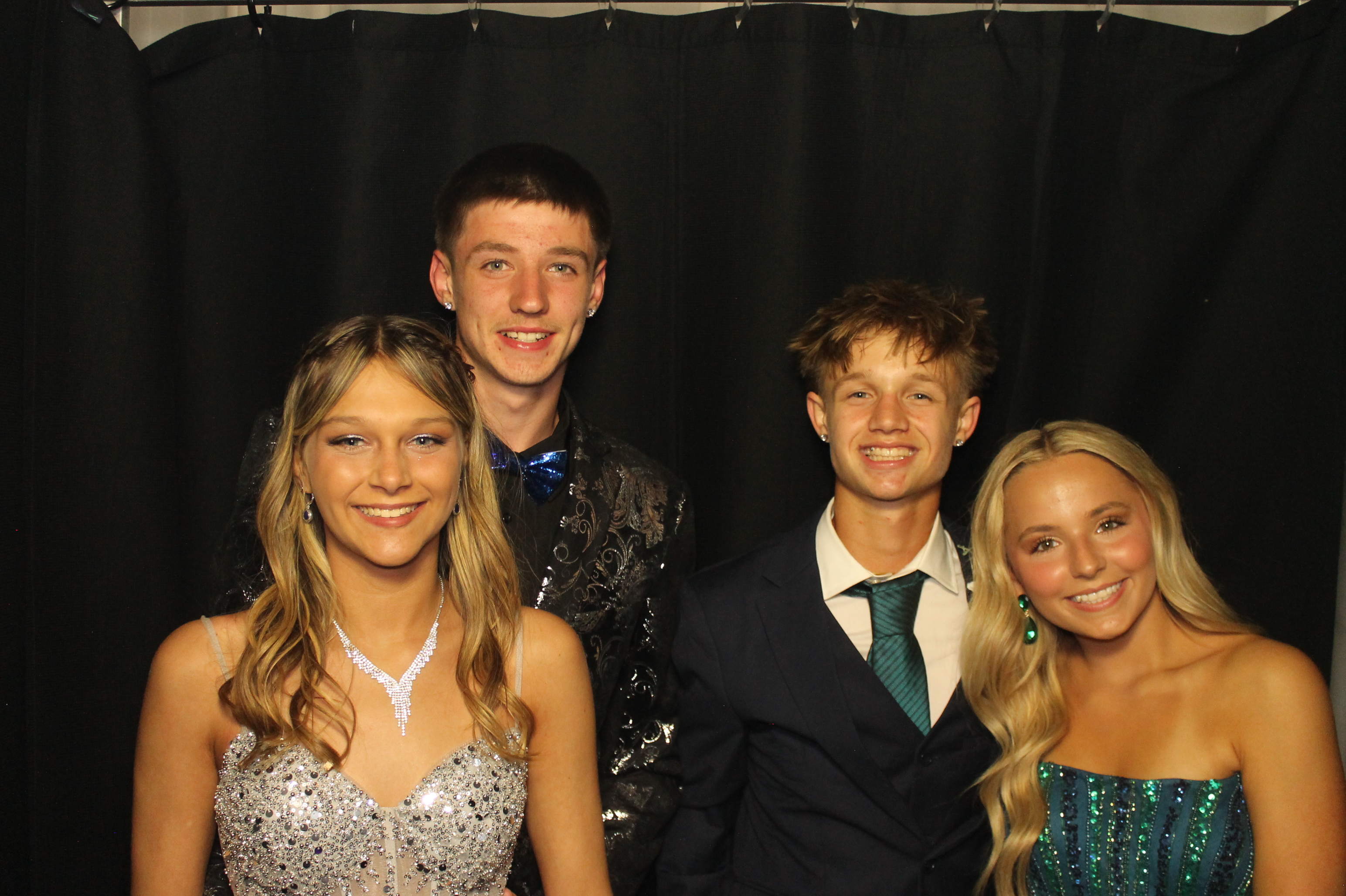 BCHS Prom | View more photos from the event at gallery.photoboothcincy.com/u/PhotoBoothCincy/BCHS-Prom