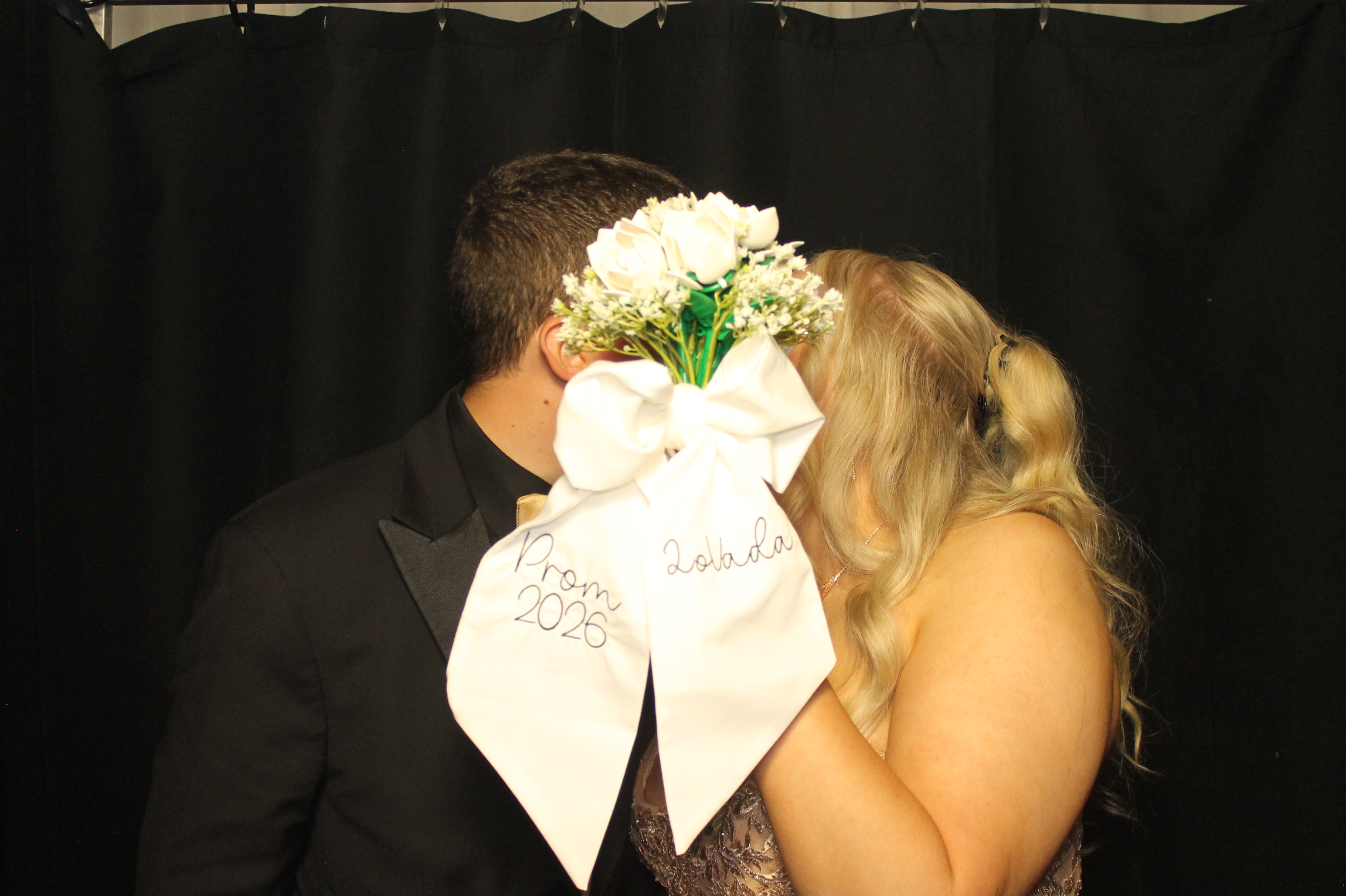 BCHS Prom | View more photos from the event at gallery.photoboothcincy.com/u/PhotoBoothCincy/BCHS-Prom