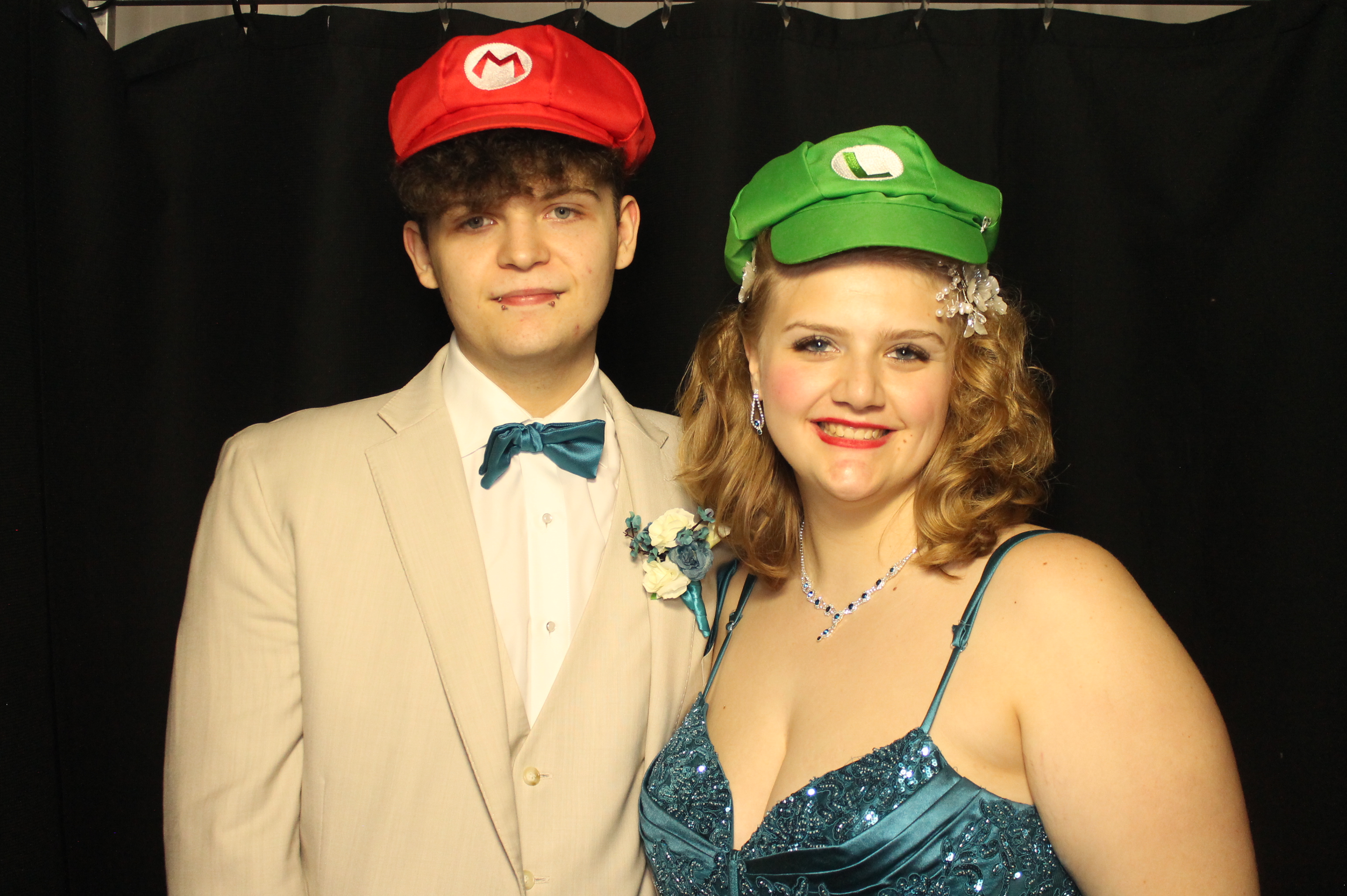 BCHS Prom | View more photos from the event at gallery.photoboothcincy.com/u/PhotoBoothCincy/BCHS-Prom