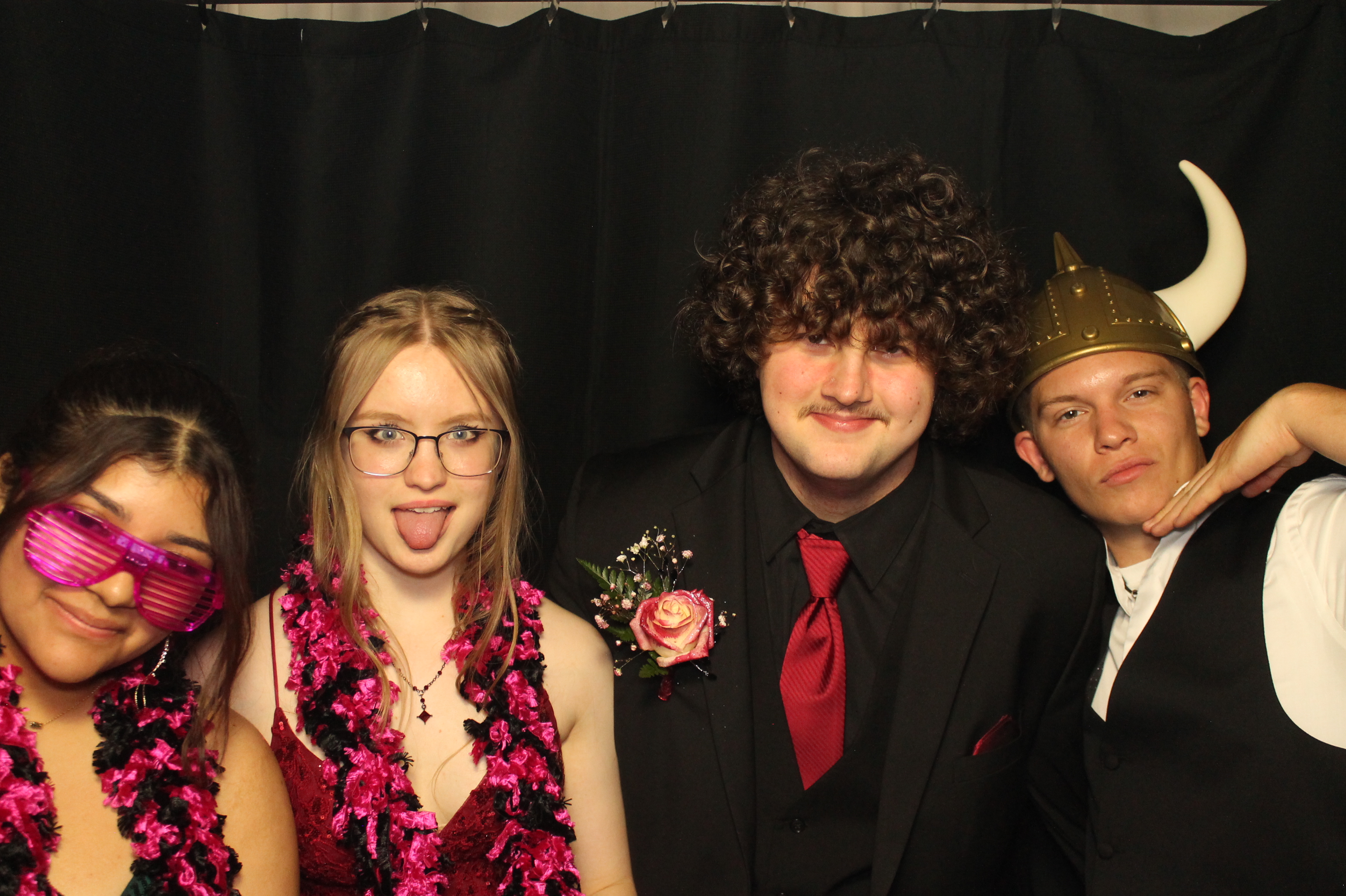 BCHS Prom | View more photos from the event at gallery.photoboothcincy.com/u/PhotoBoothCincy/BCHS-Prom