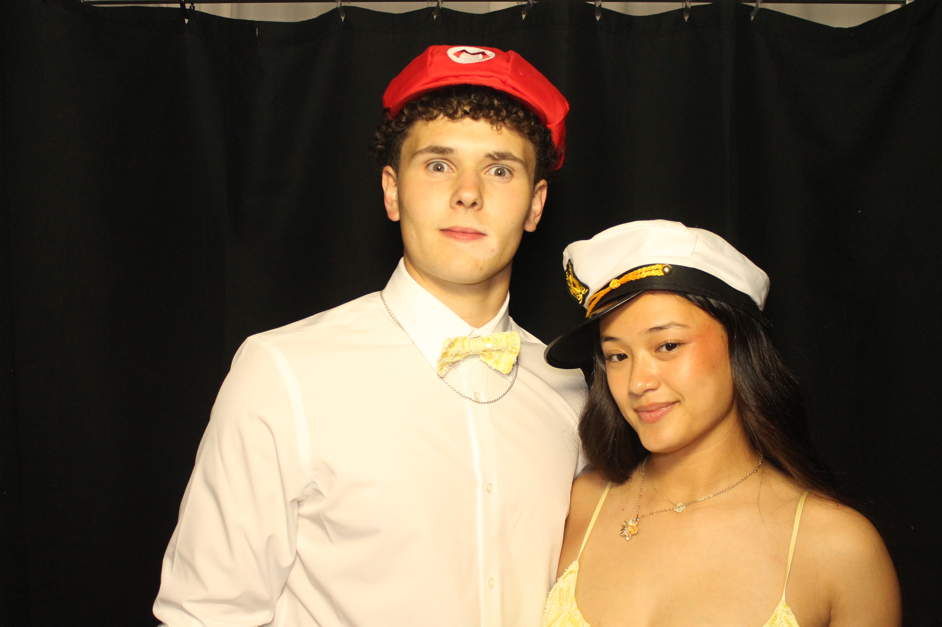BCHS Prom | View more photos from the event at gallery.photoboothcincy.com/u/PhotoBoothCincy/BCHS-Prom
