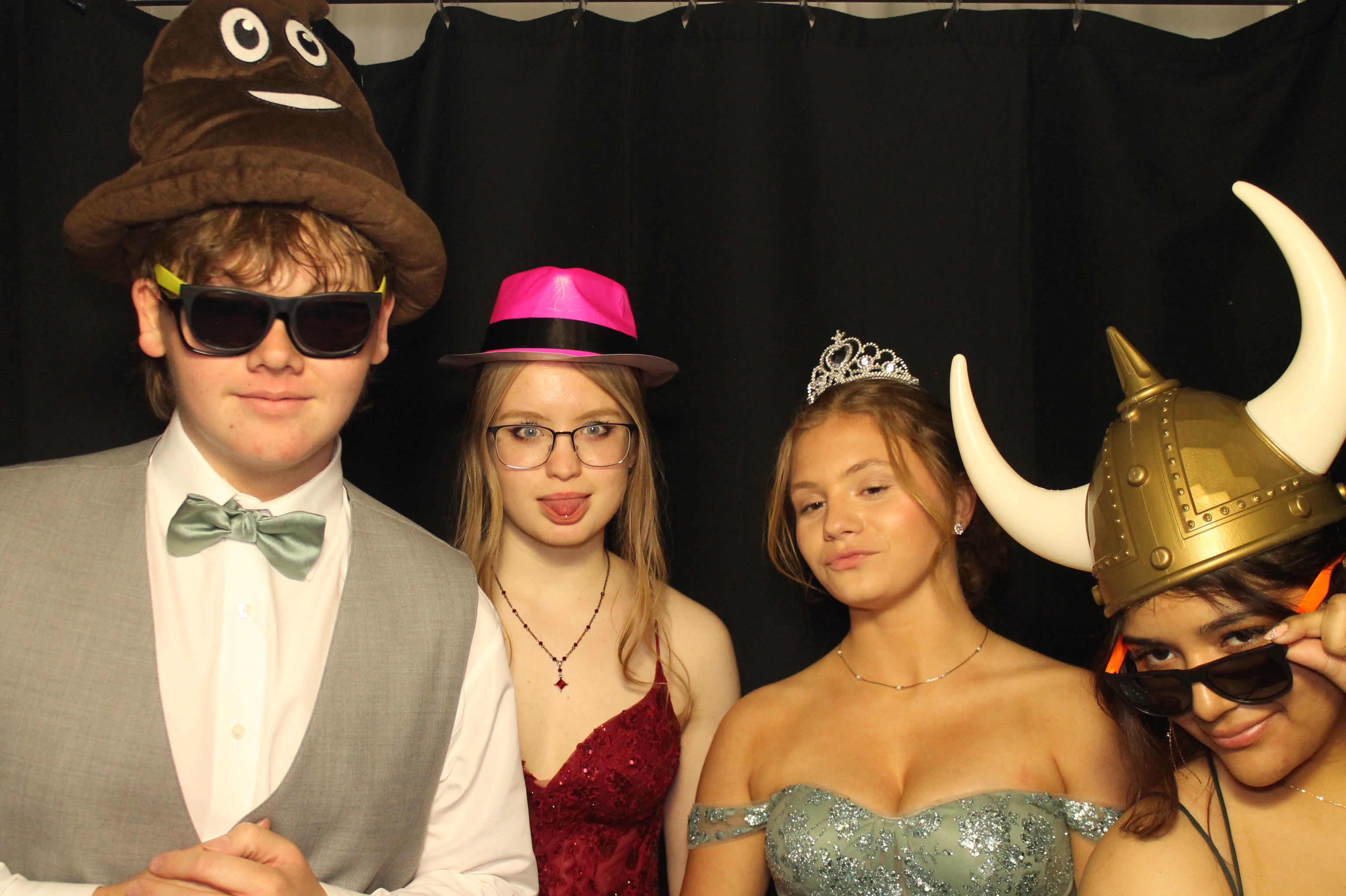 BCHS Prom | View more photos from the event at gallery.photoboothcincy.com/u/PhotoBoothCincy/BCHS-Prom