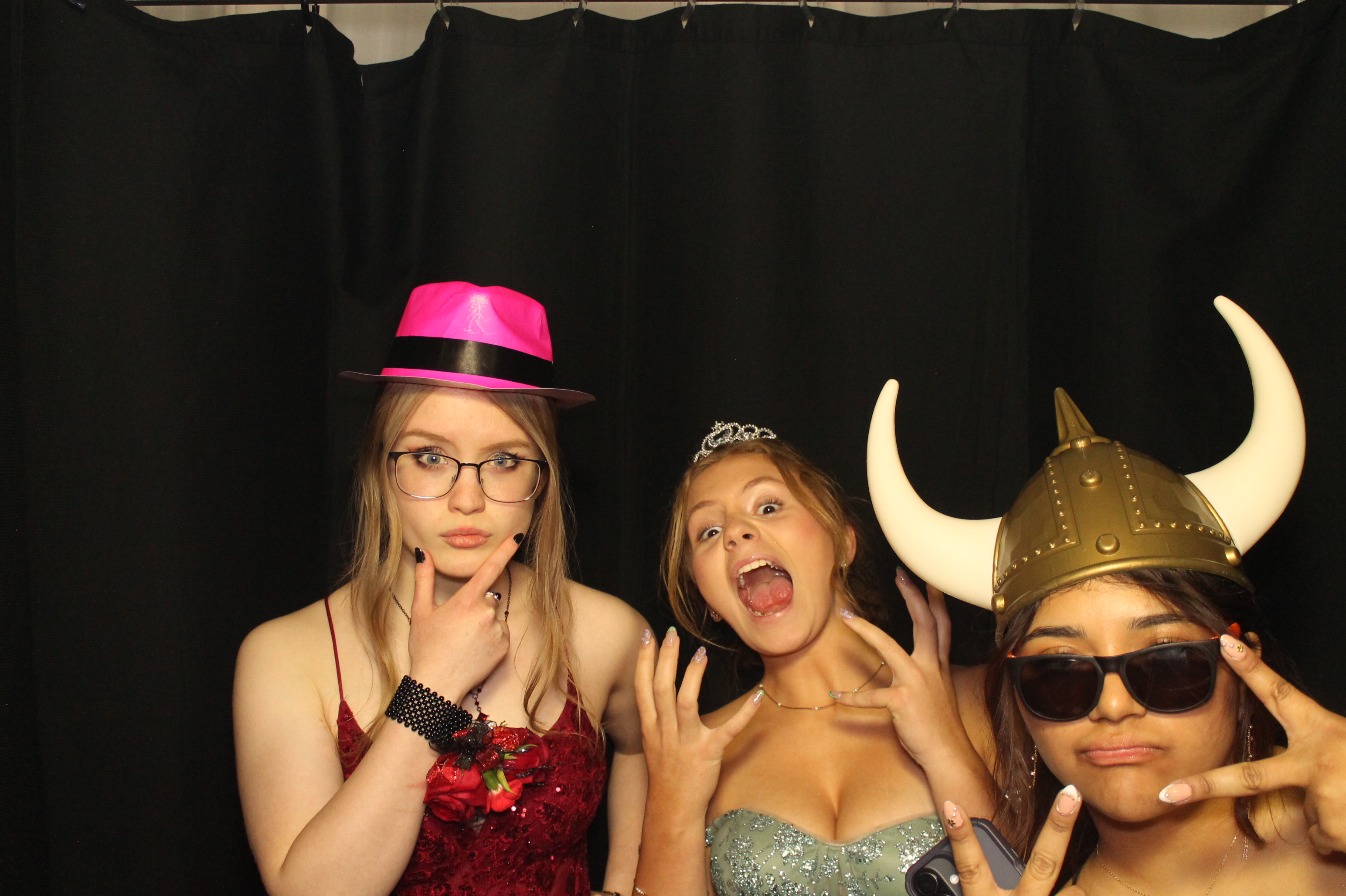 BCHS Prom | View more photos from the event at gallery.photoboothcincy.com/u/PhotoBoothCincy/BCHS-Prom