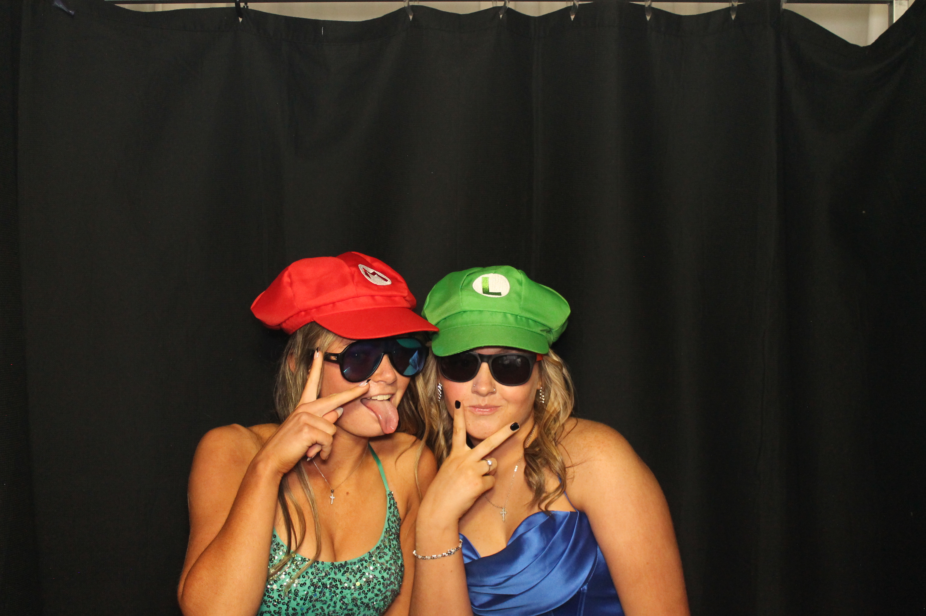 BCHS Prom | View more photos from the event at gallery.photoboothcincy.com/u/PhotoBoothCincy/BCHS-Prom