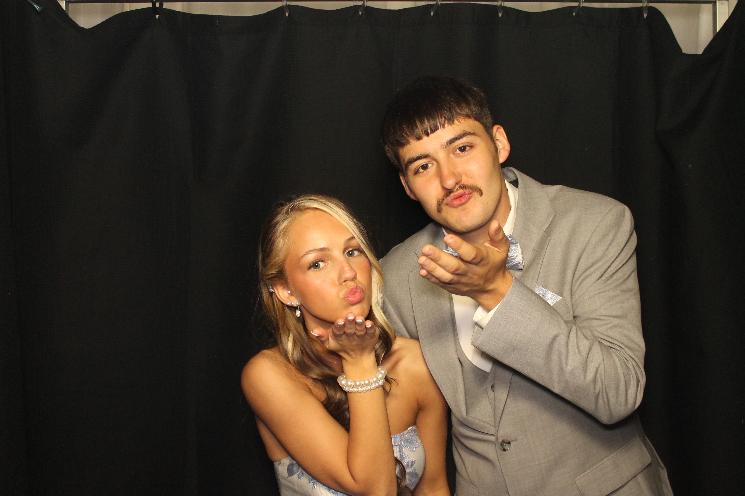 BCHS Prom | View more photos from the event at gallery.photoboothcincy.com/u/PhotoBoothCincy/BCHS-Prom