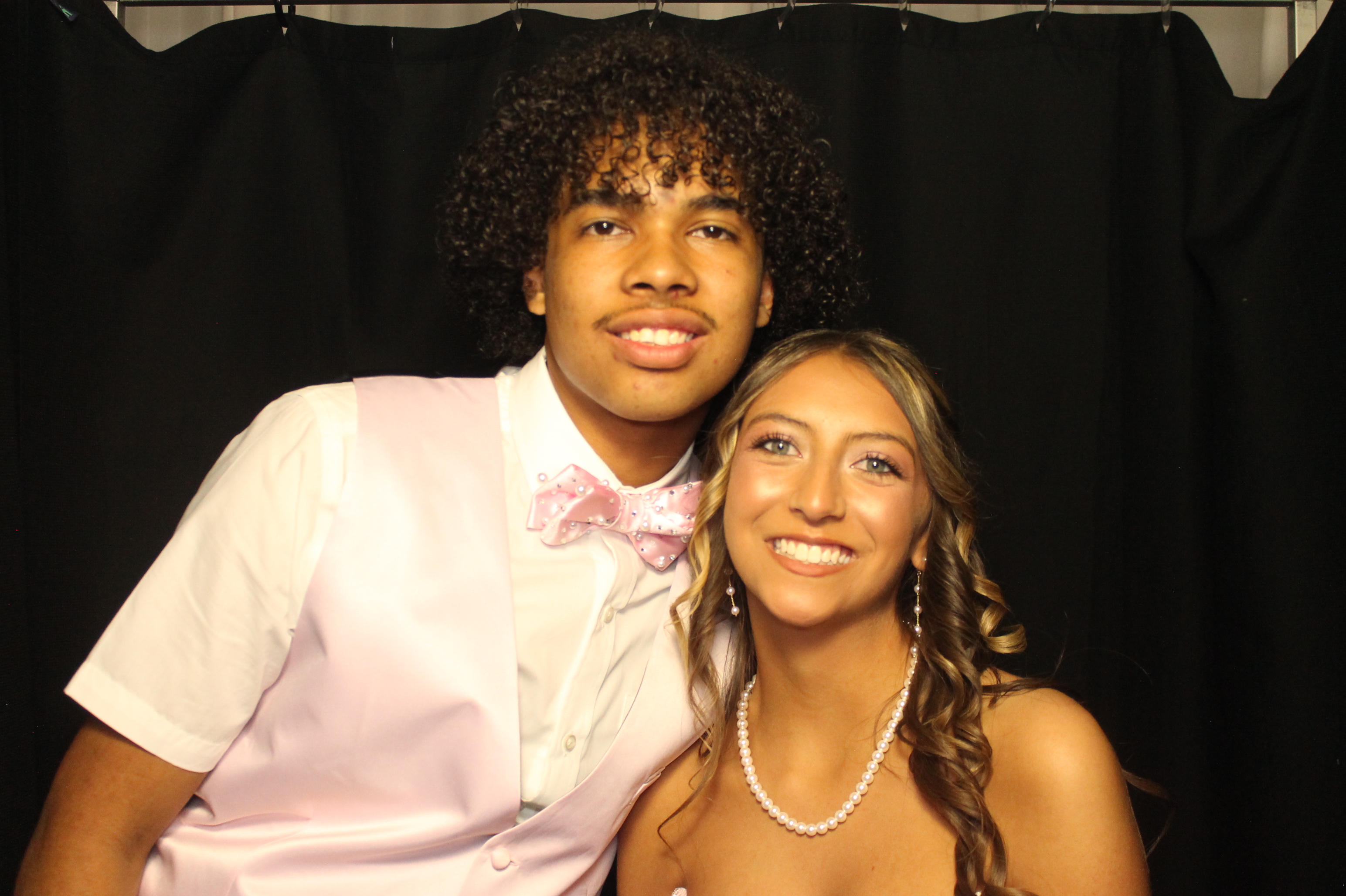 BCHS Prom | View more photos from the event at gallery.photoboothcincy.com/u/PhotoBoothCincy/BCHS-Prom