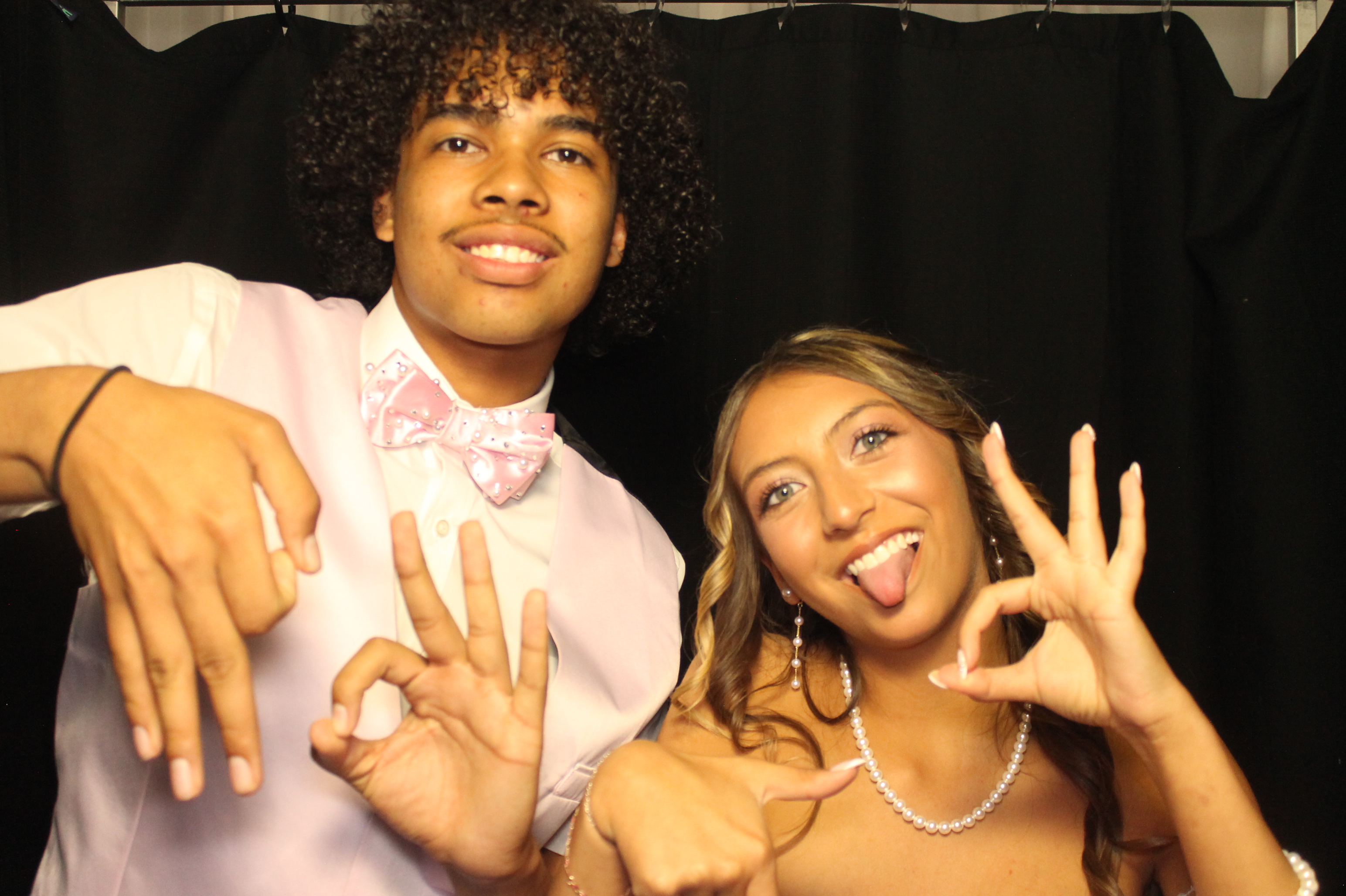 BCHS Prom | View more photos from the event at gallery.photoboothcincy.com/u/PhotoBoothCincy/BCHS-Prom