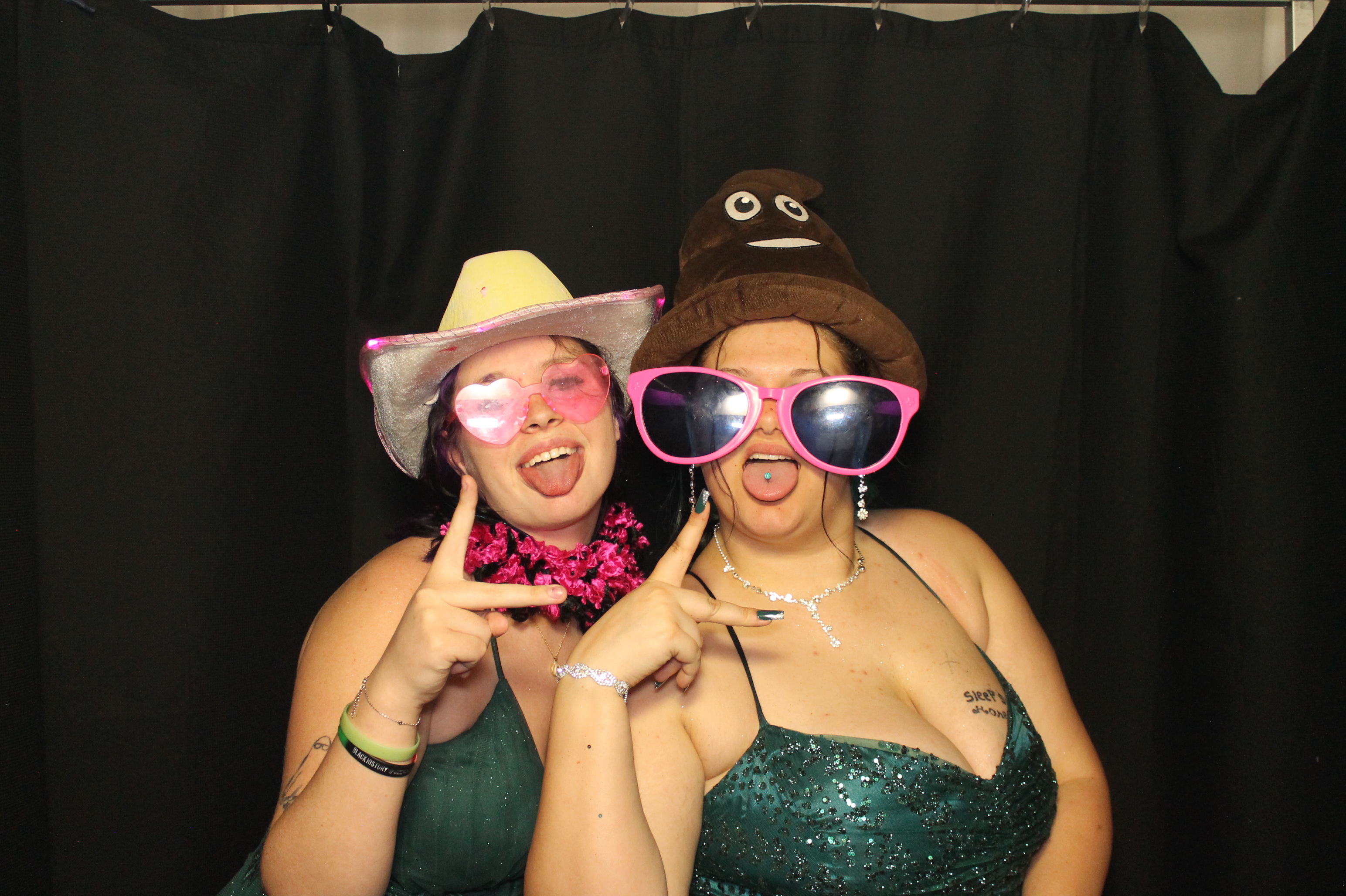 BCHS Prom | View more photos from the event at gallery.photoboothcincy.com/u/PhotoBoothCincy/BCHS-Prom