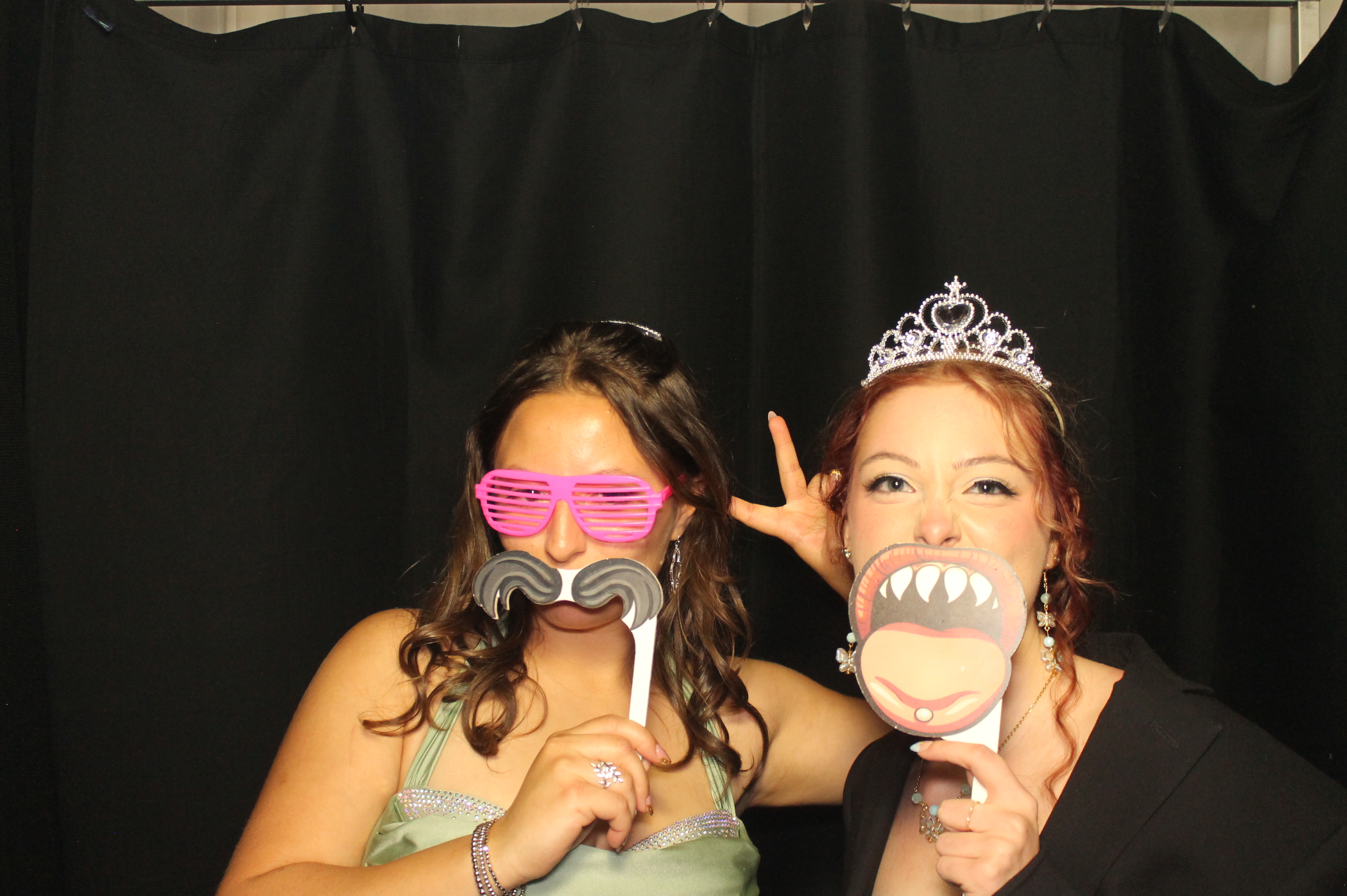 BCHS Prom | View more photos from the event at gallery.photoboothcincy.com/u/PhotoBoothCincy/BCHS-Prom