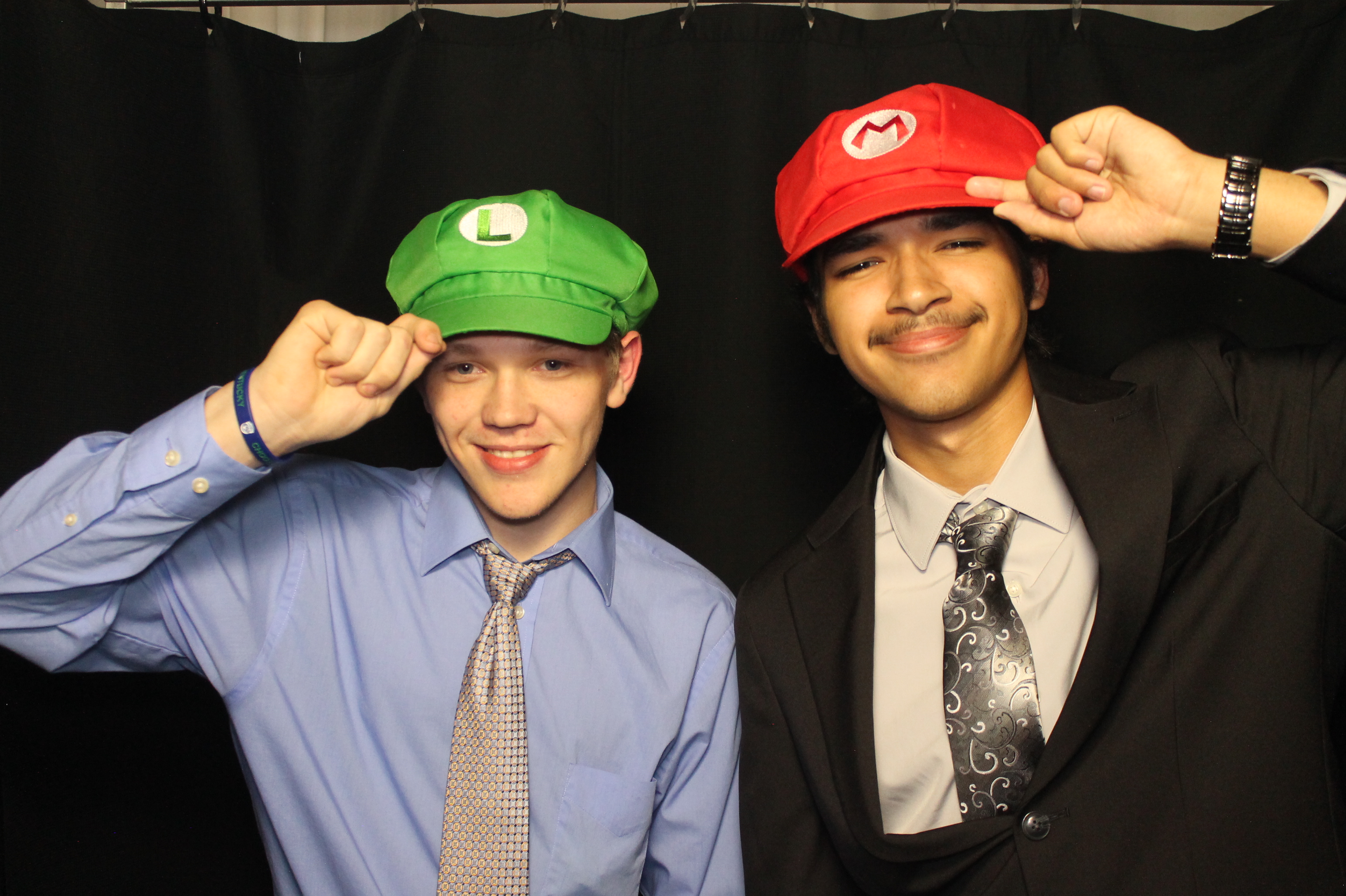 BCHS Prom | View more photos from the event at gallery.photoboothcincy.com/u/PhotoBoothCincy/BCHS-Prom
