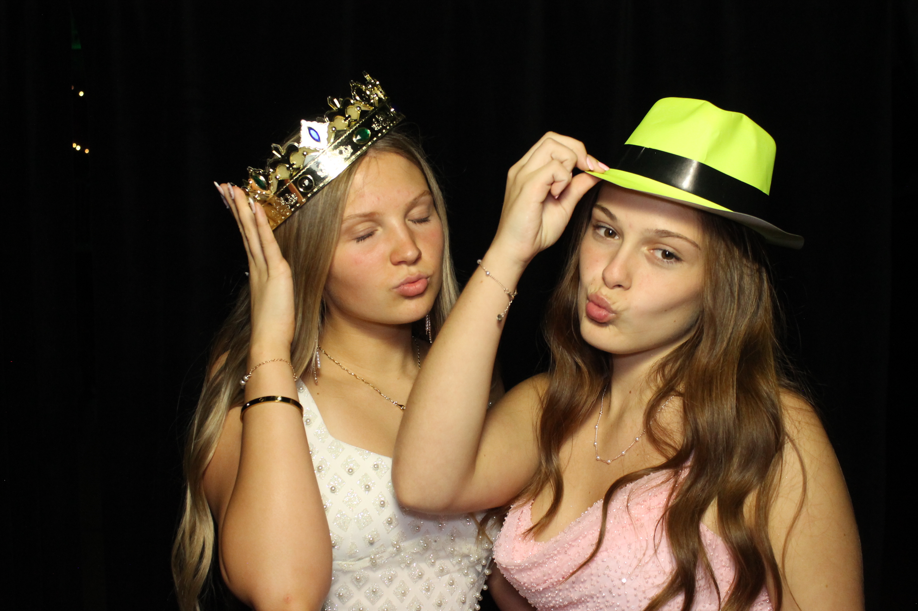 BHS Homecoming | View more photos from the event at gallery.photoboothcincy.com/u/PhotoBoothCincy/BHS-Homecoming