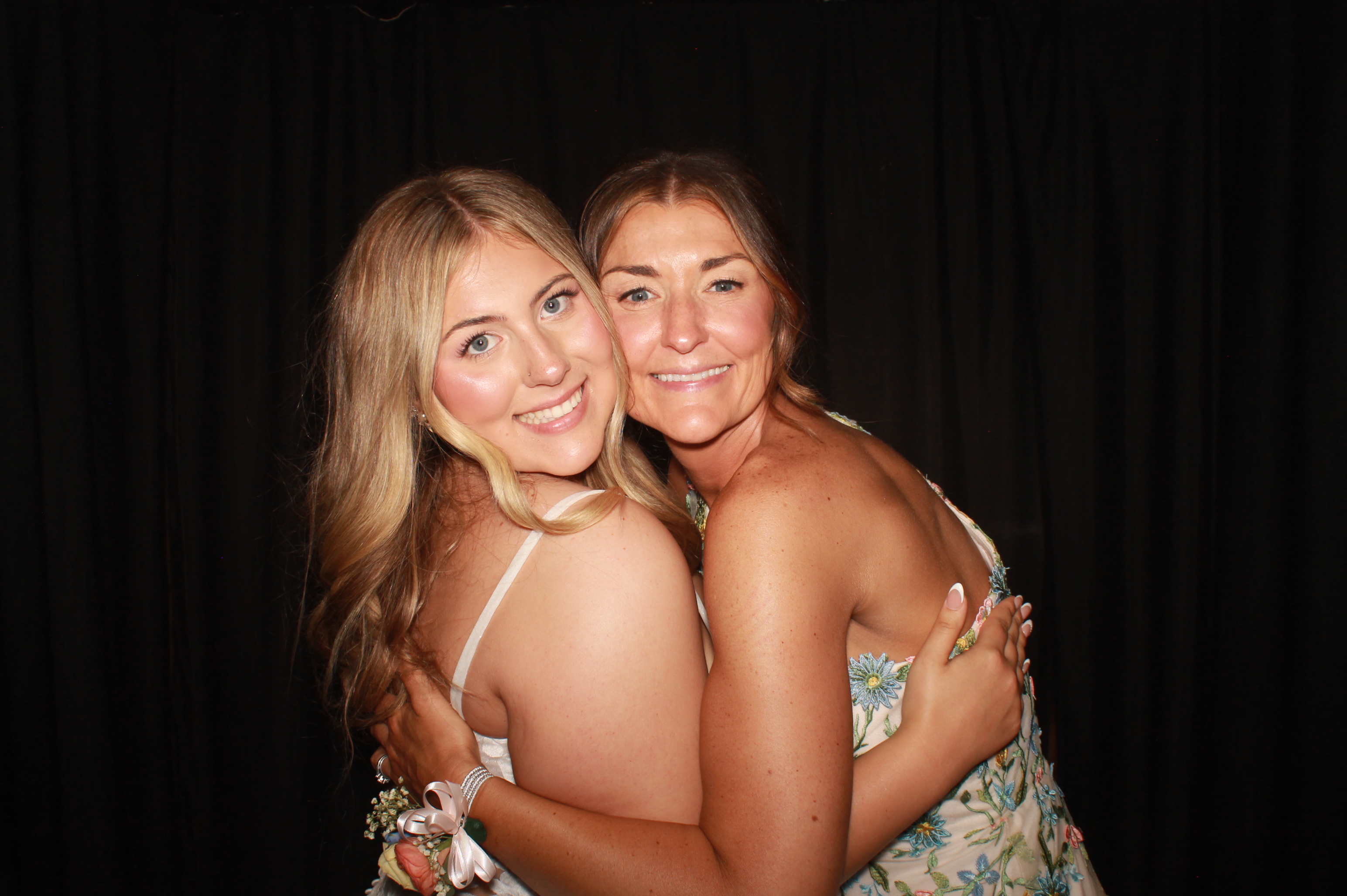 Bailey & Patrick Wedding | View more photos from the event at gallery.photoboothcincy.com/u/PhotoBoothCincy/Bailey-Patrick-Wedding