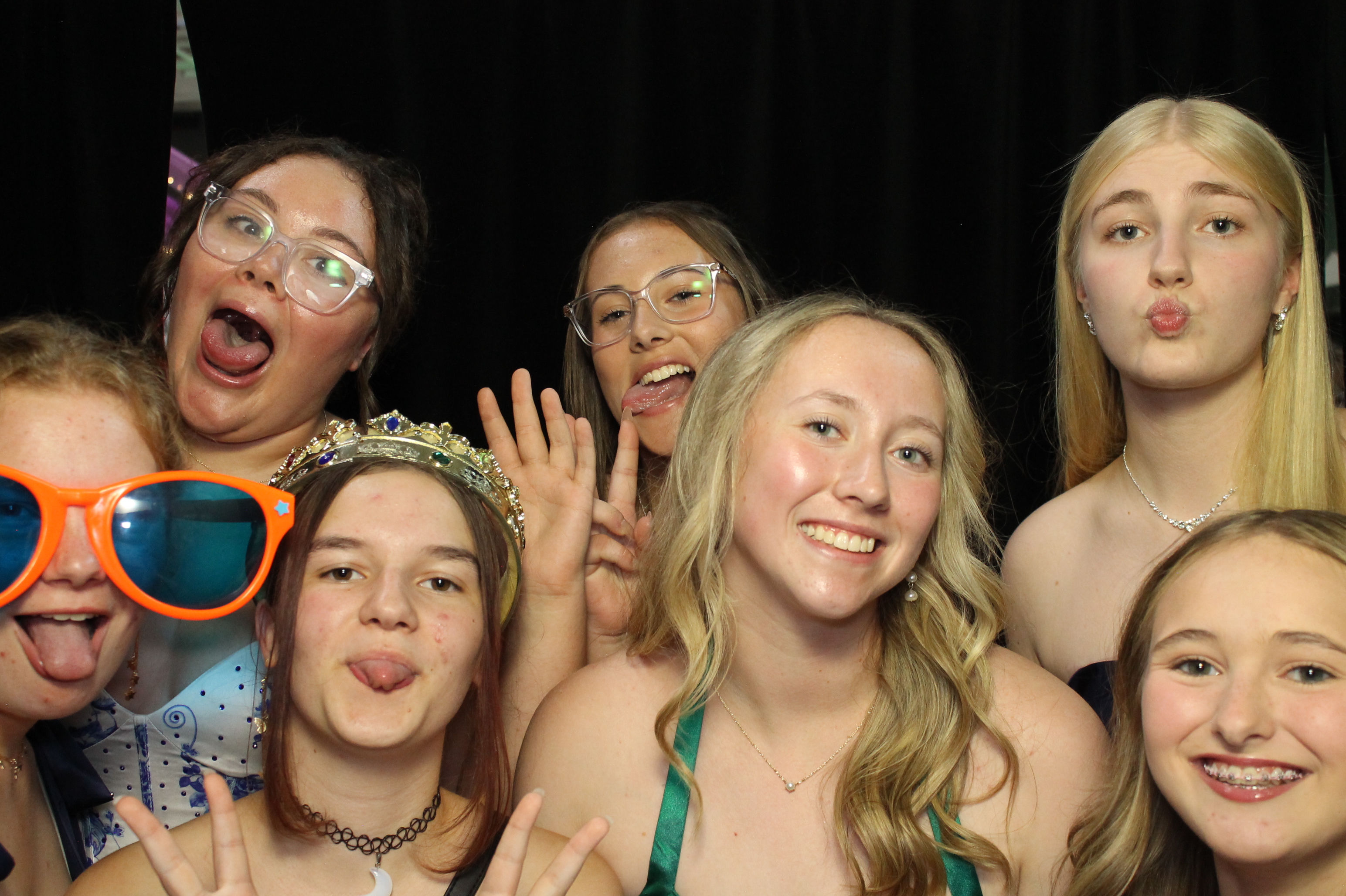 Batavia Homecoming | View more photos from the event at gallery.photoboothcincy.com/u/PhotoBoothCincy/Batavia-Homecoming
