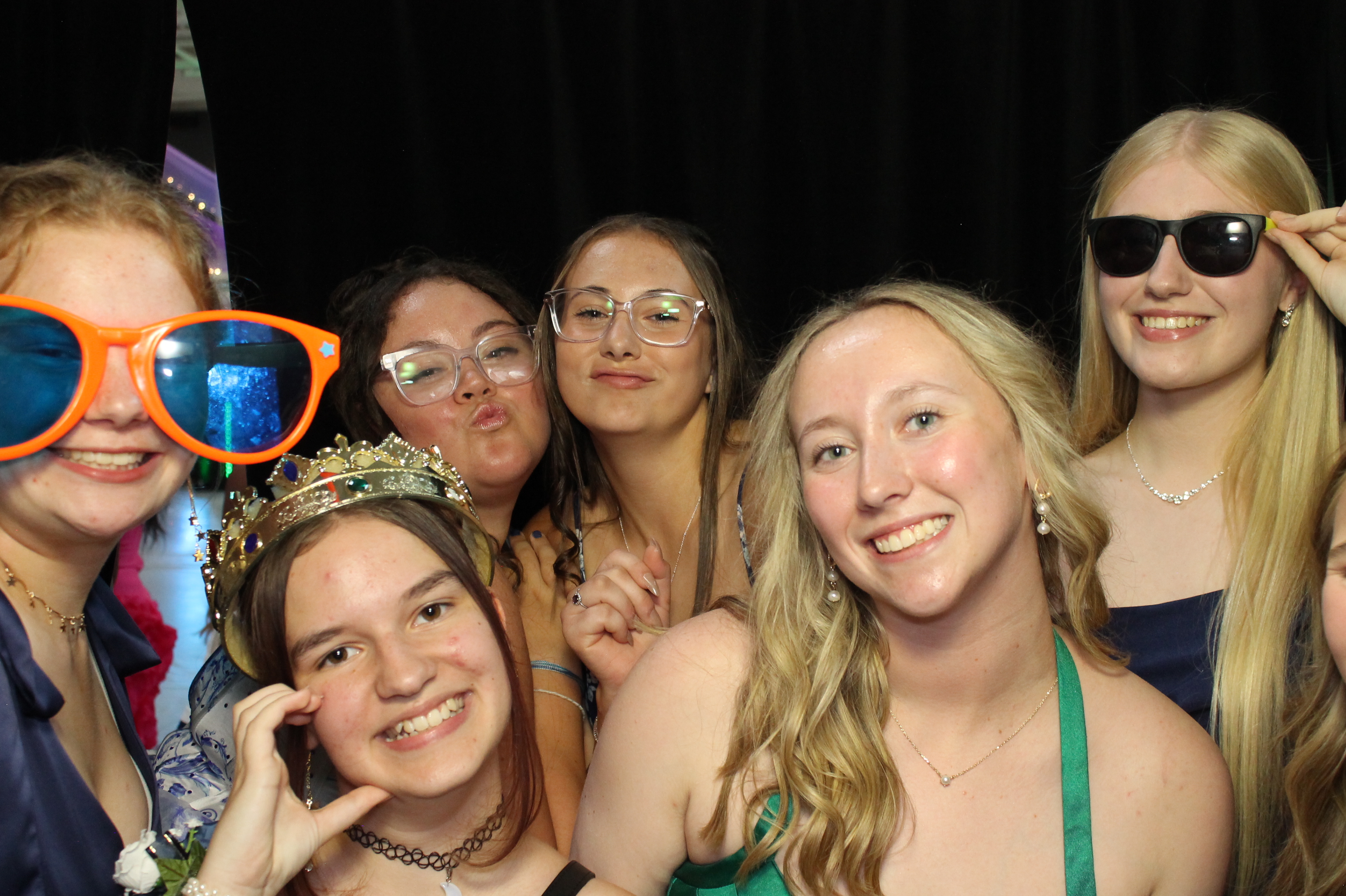 Batavia Homecoming | View more photos from the event at gallery.photoboothcincy.com/u/PhotoBoothCincy/Batavia-Homecoming