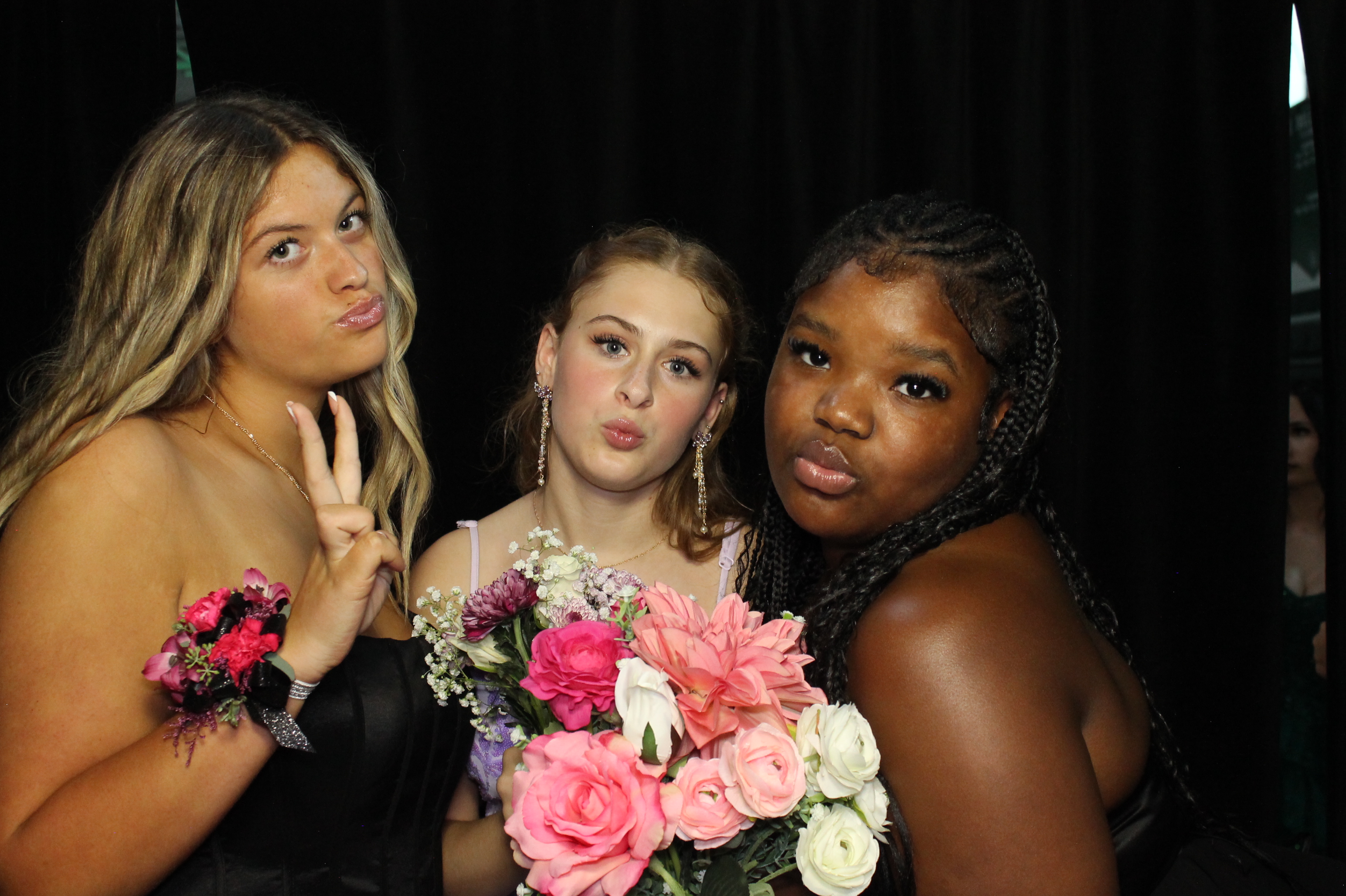 Batavia Homecoming | View more photos from the event at gallery.photoboothcincy.com/u/PhotoBoothCincy/Batavia-Homecoming