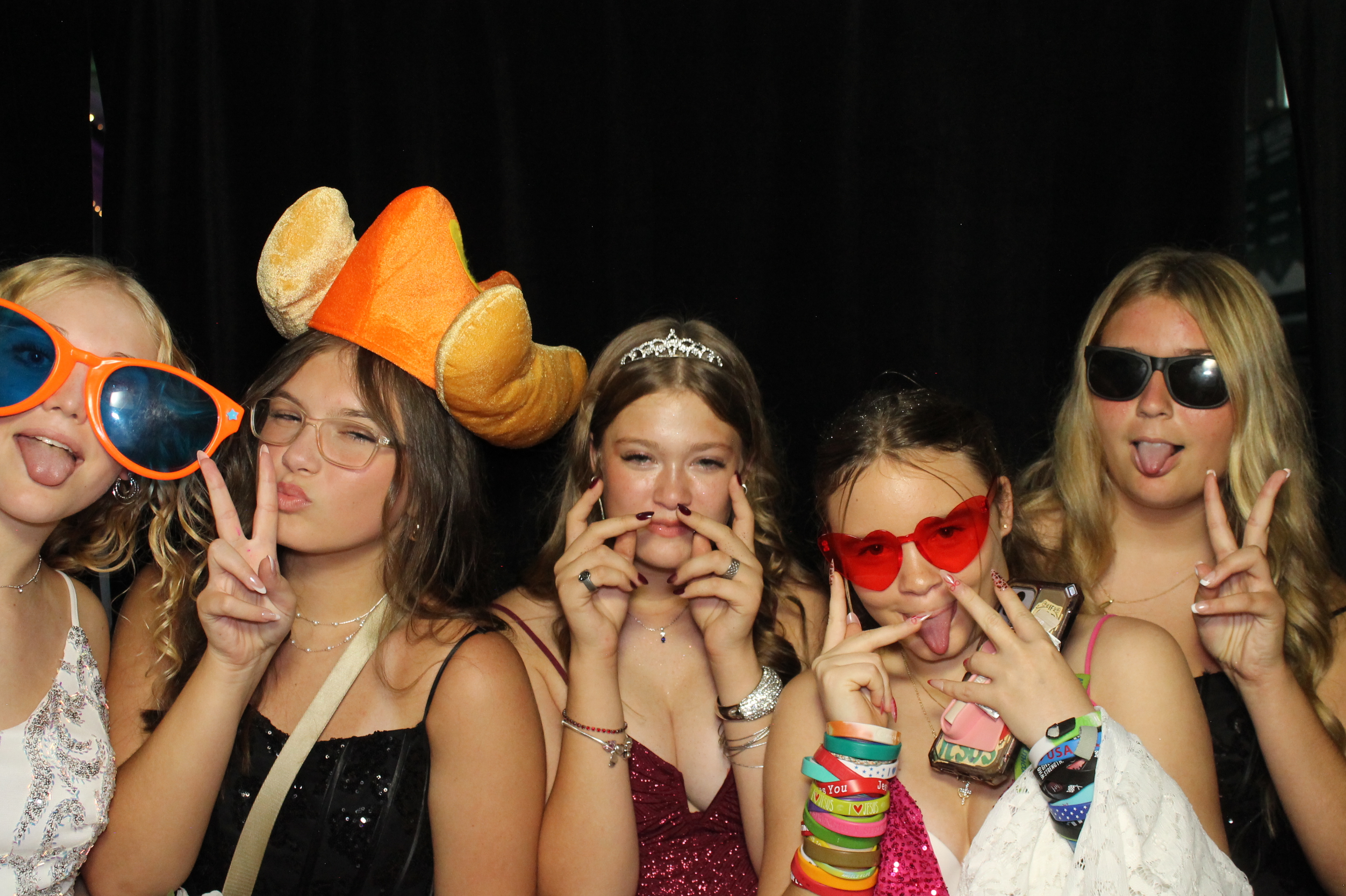 Batavia Homecoming | View more photos from the event at gallery.photoboothcincy.com/u/PhotoBoothCincy/Batavia-Homecoming