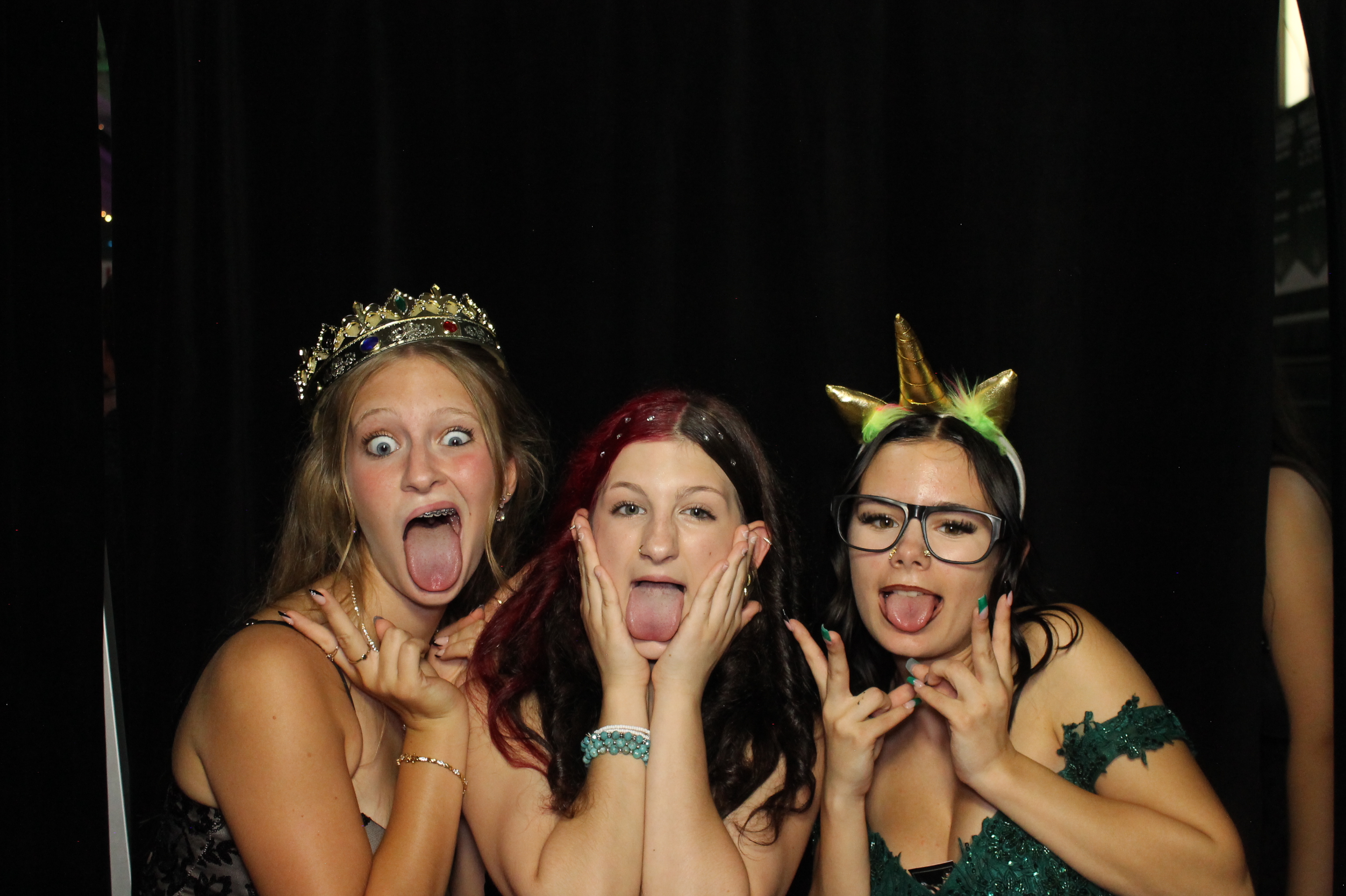 Batavia Homecoming | View more photos from the event at gallery.photoboothcincy.com/u/PhotoBoothCincy/Batavia-Homecoming