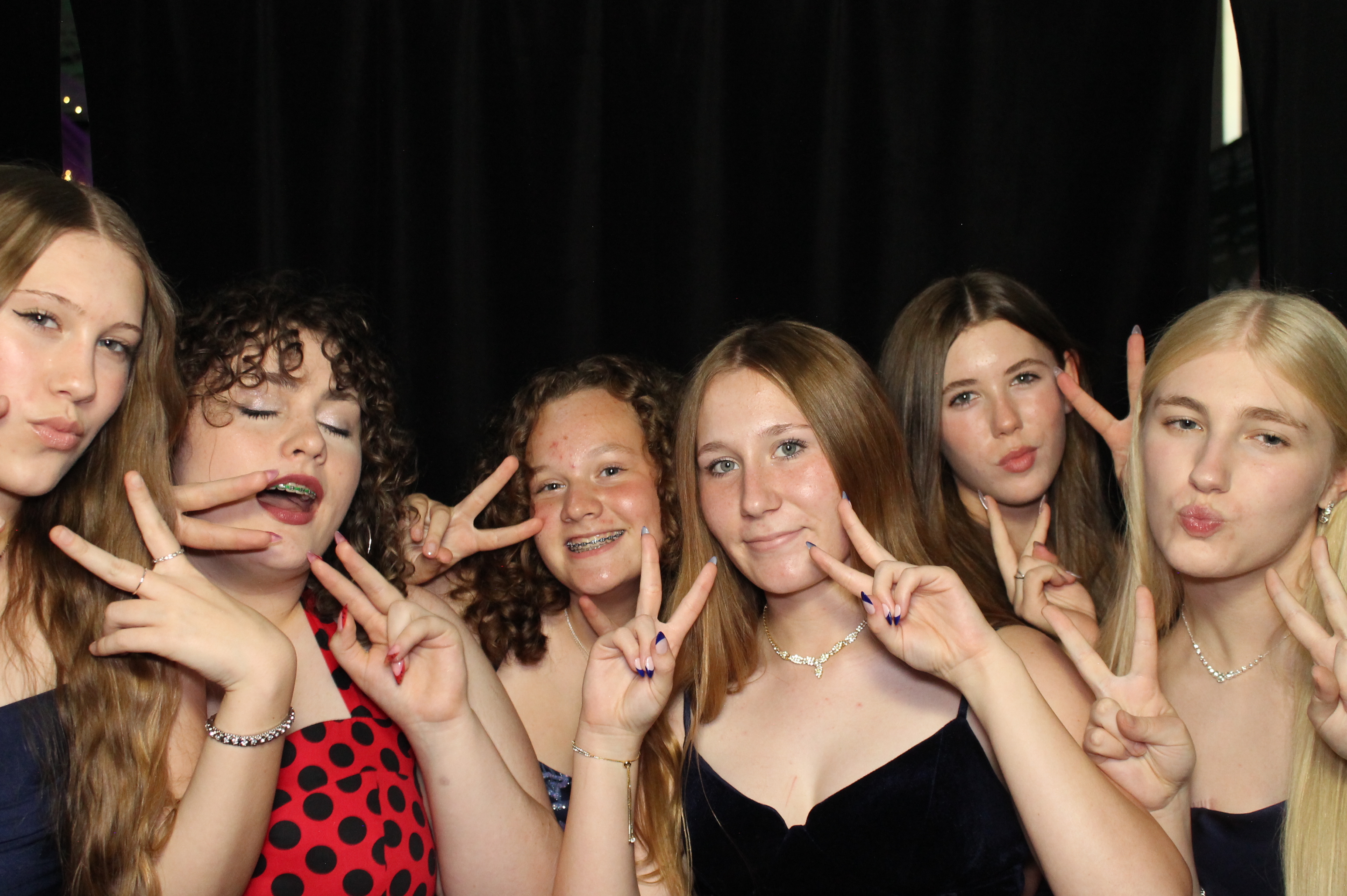 Batavia Homecoming | View more photos from the event at gallery.photoboothcincy.com/u/PhotoBoothCincy/Batavia-Homecoming