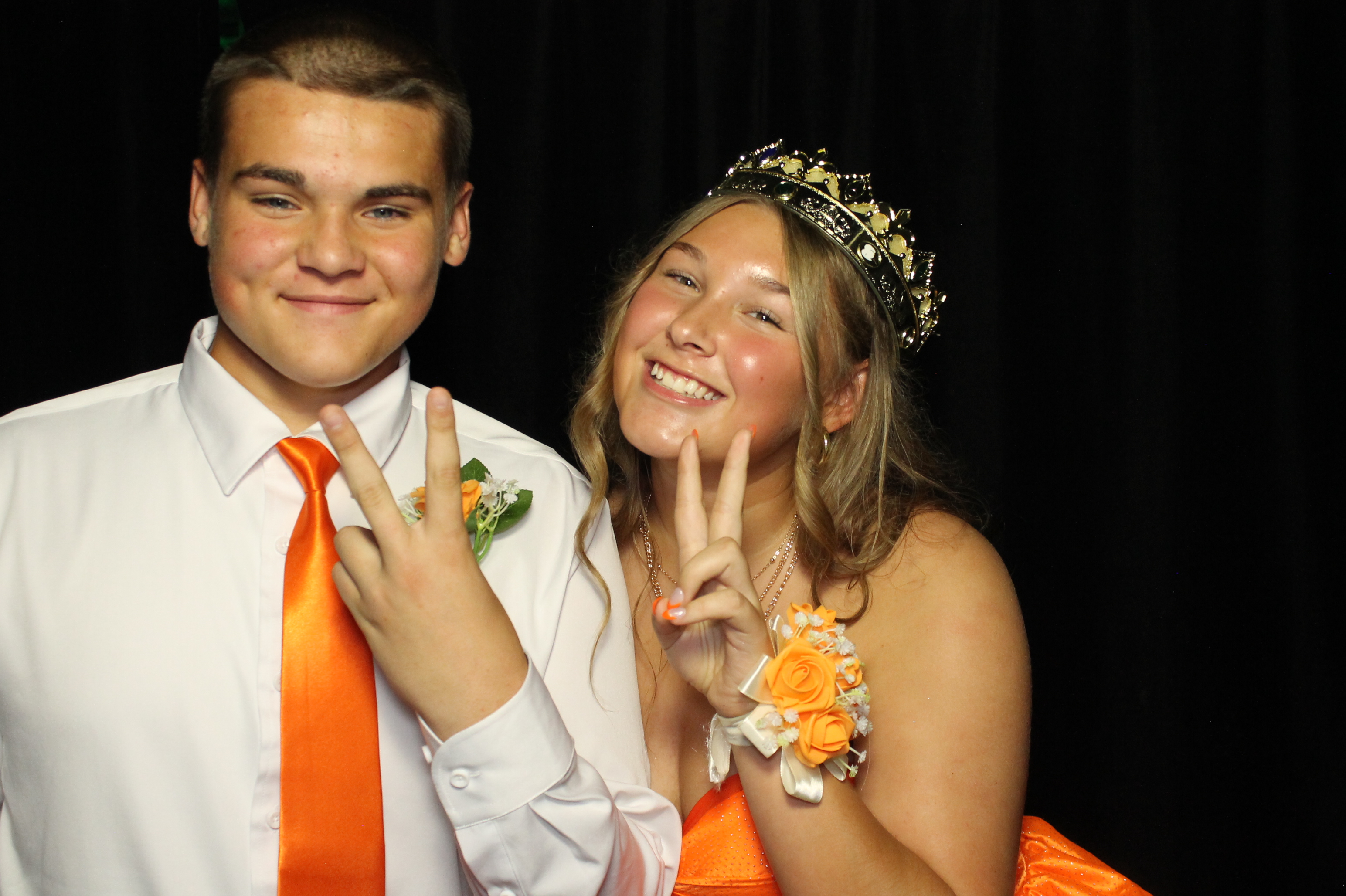 Batavia Homecoming | View more photos from the event at gallery.photoboothcincy.com/u/PhotoBoothCincy/Batavia-Homecoming